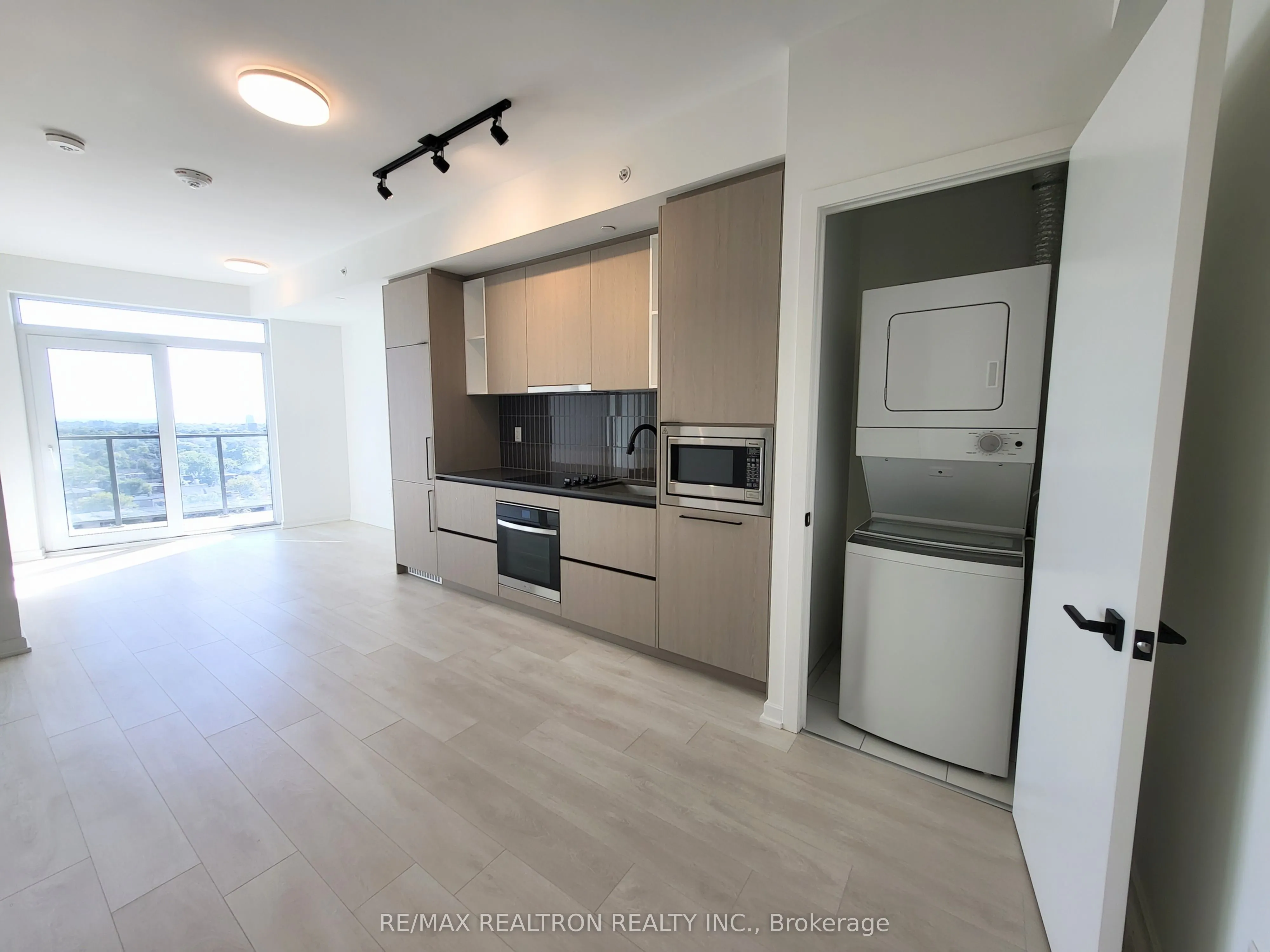 10 Graphophone Grove, #1302