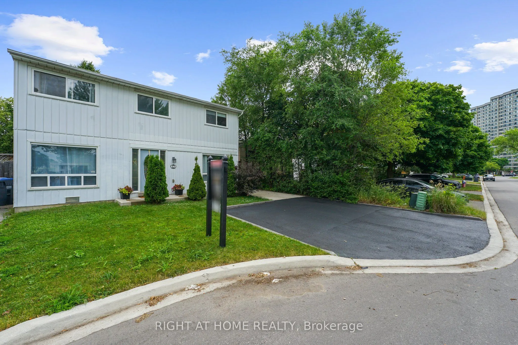 23 Huntingwood Crescent