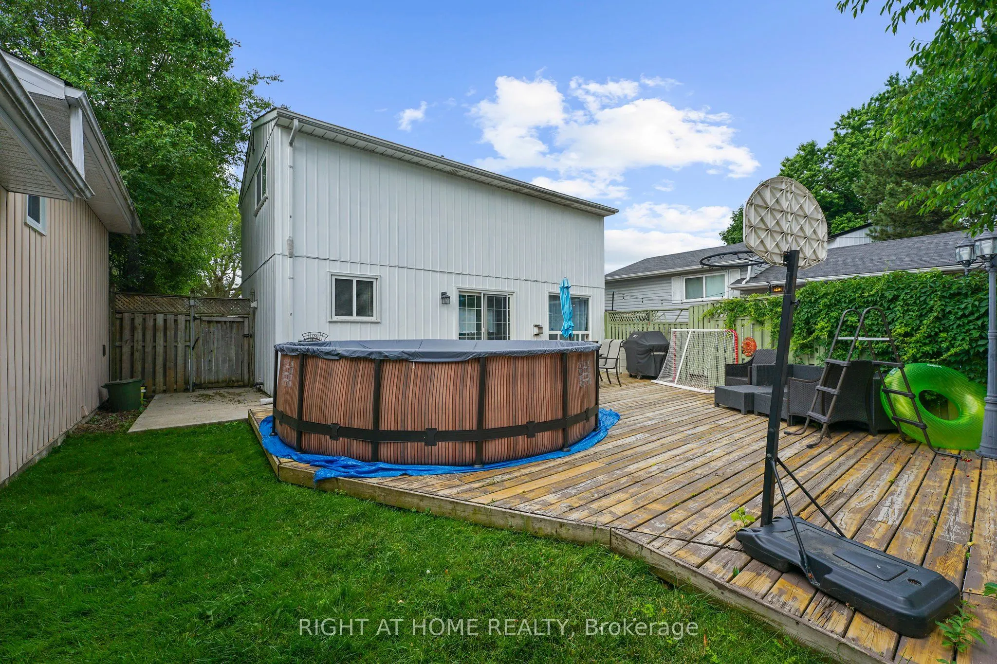 23 Huntingwood Crescent