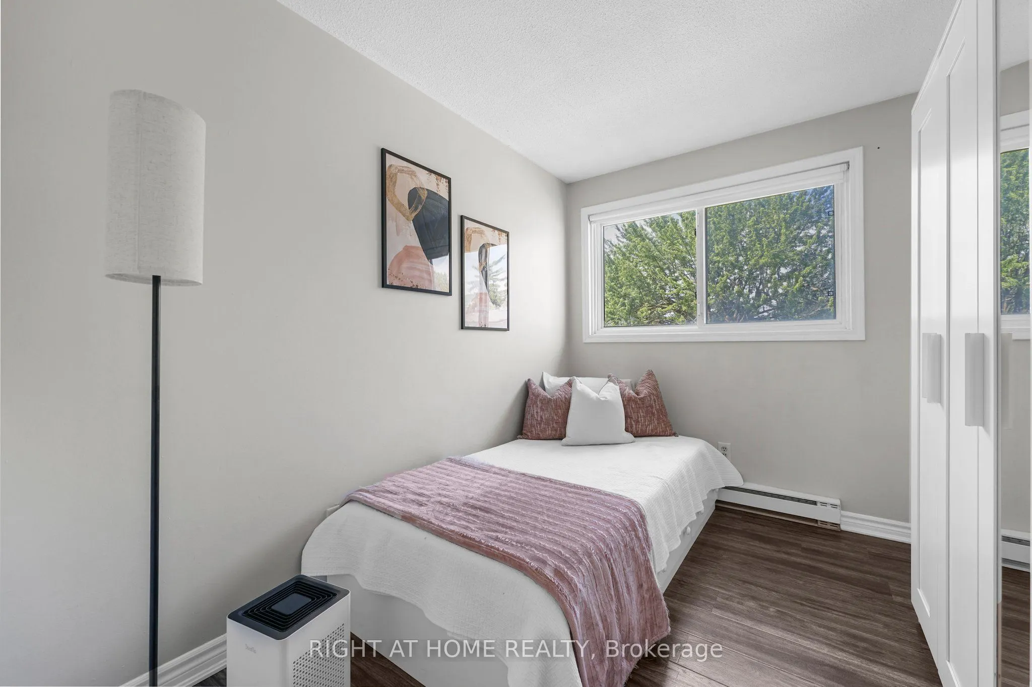 23 Huntingwood Crescent