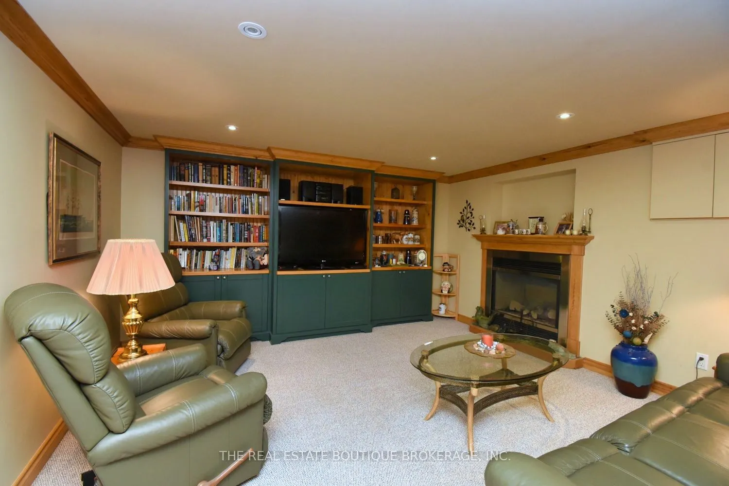 4131 Lorraine Crescent