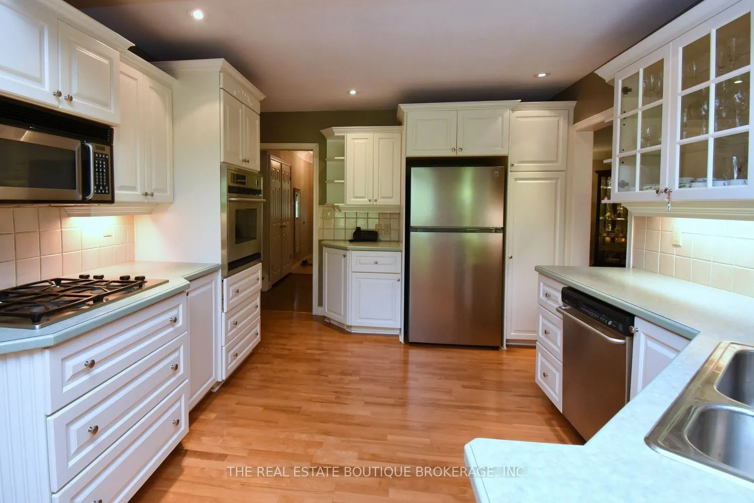 4131 Lorraine Crescent