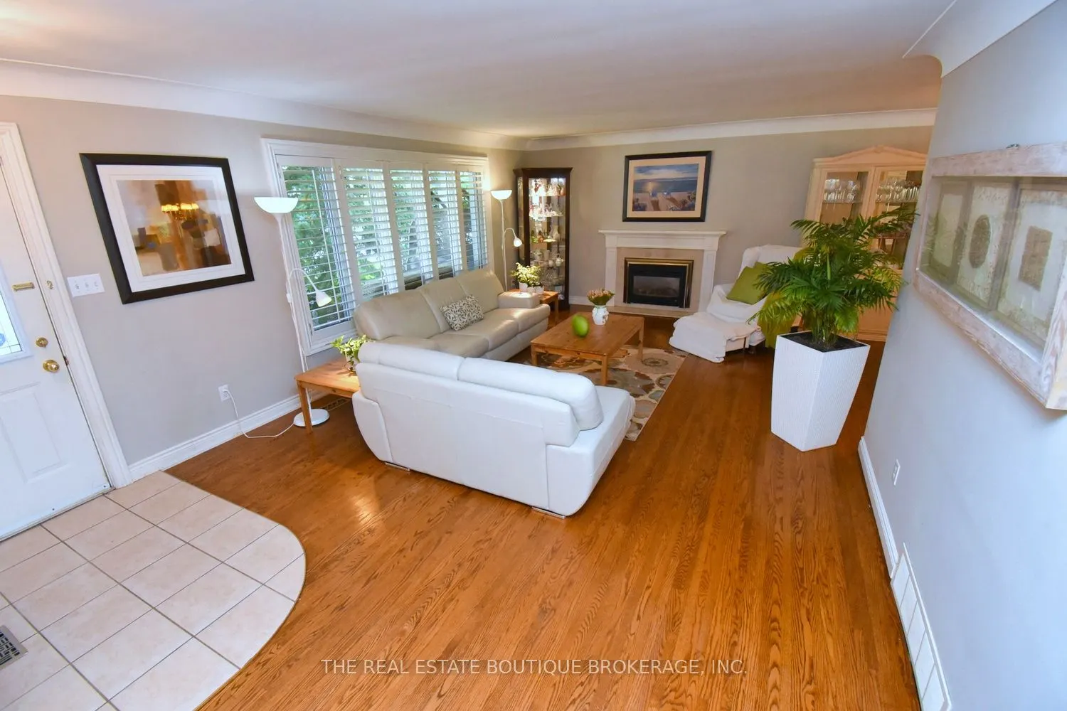 4131 Lorraine Crescent
