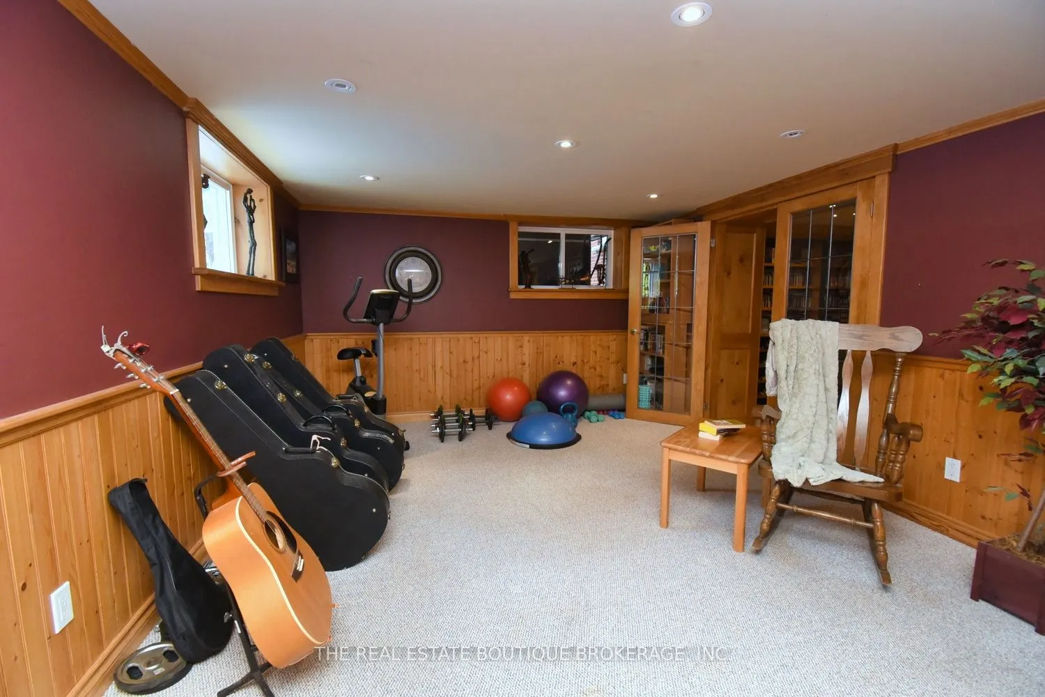 4131 Lorraine Crescent