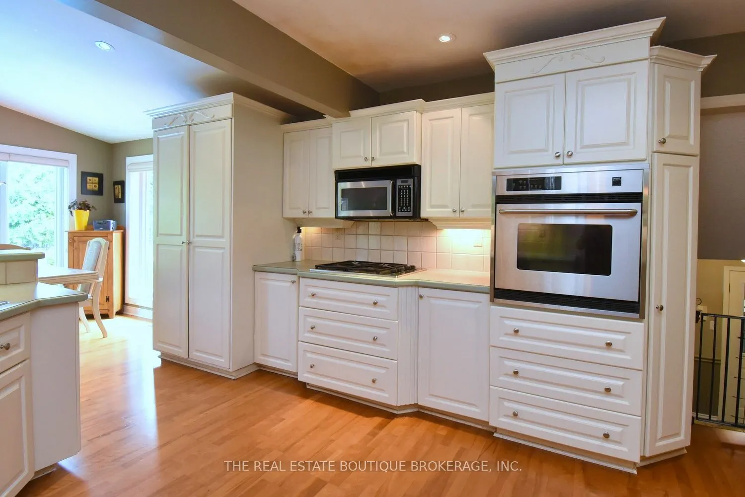 4131 Lorraine Crescent