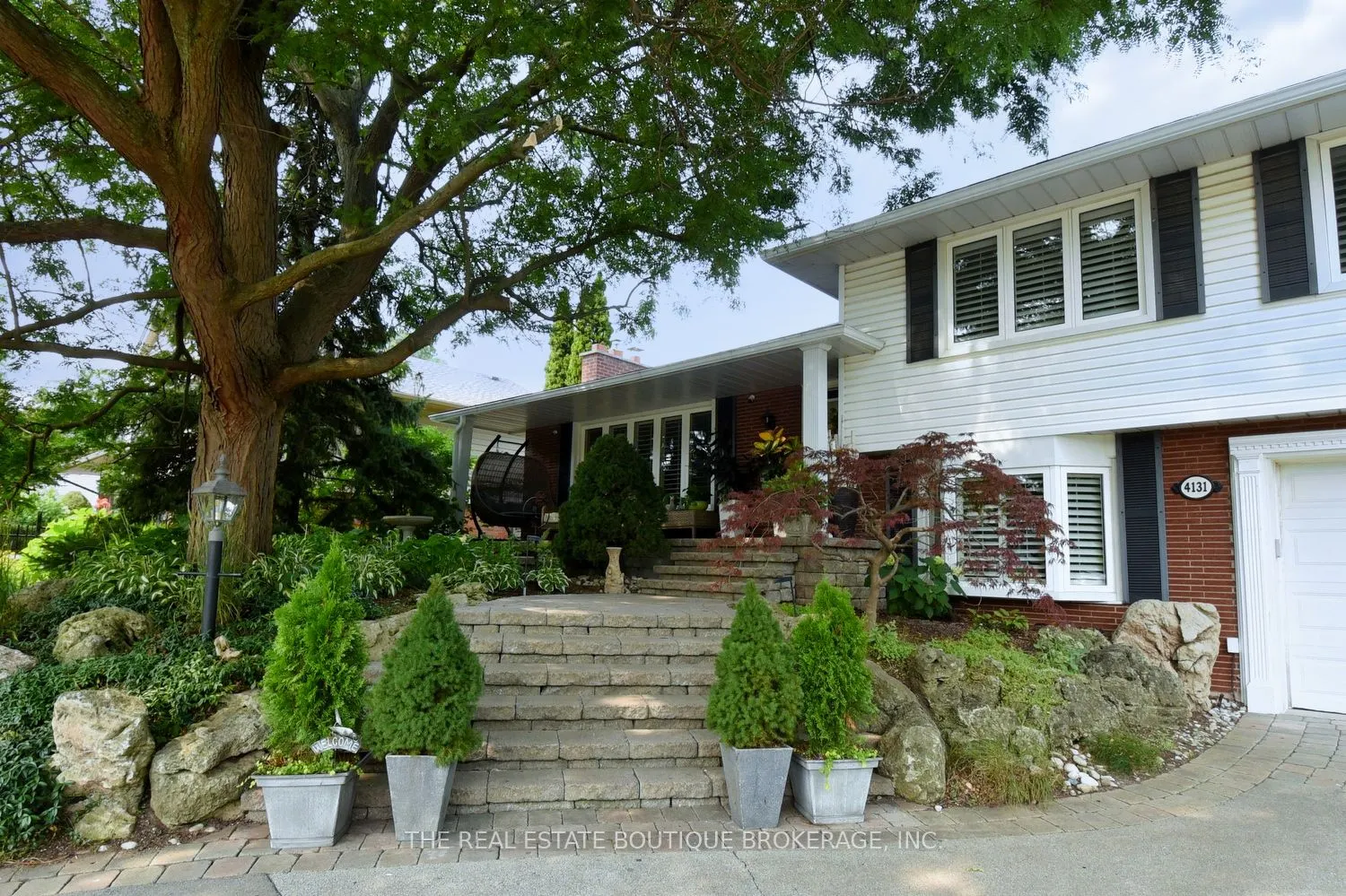 4131 Lorraine Crescent