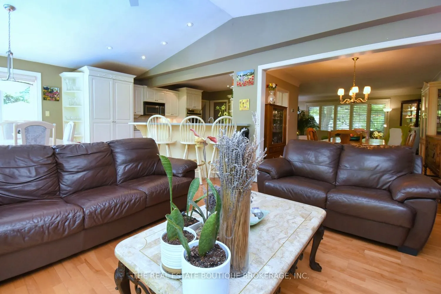 4131 Lorraine Crescent