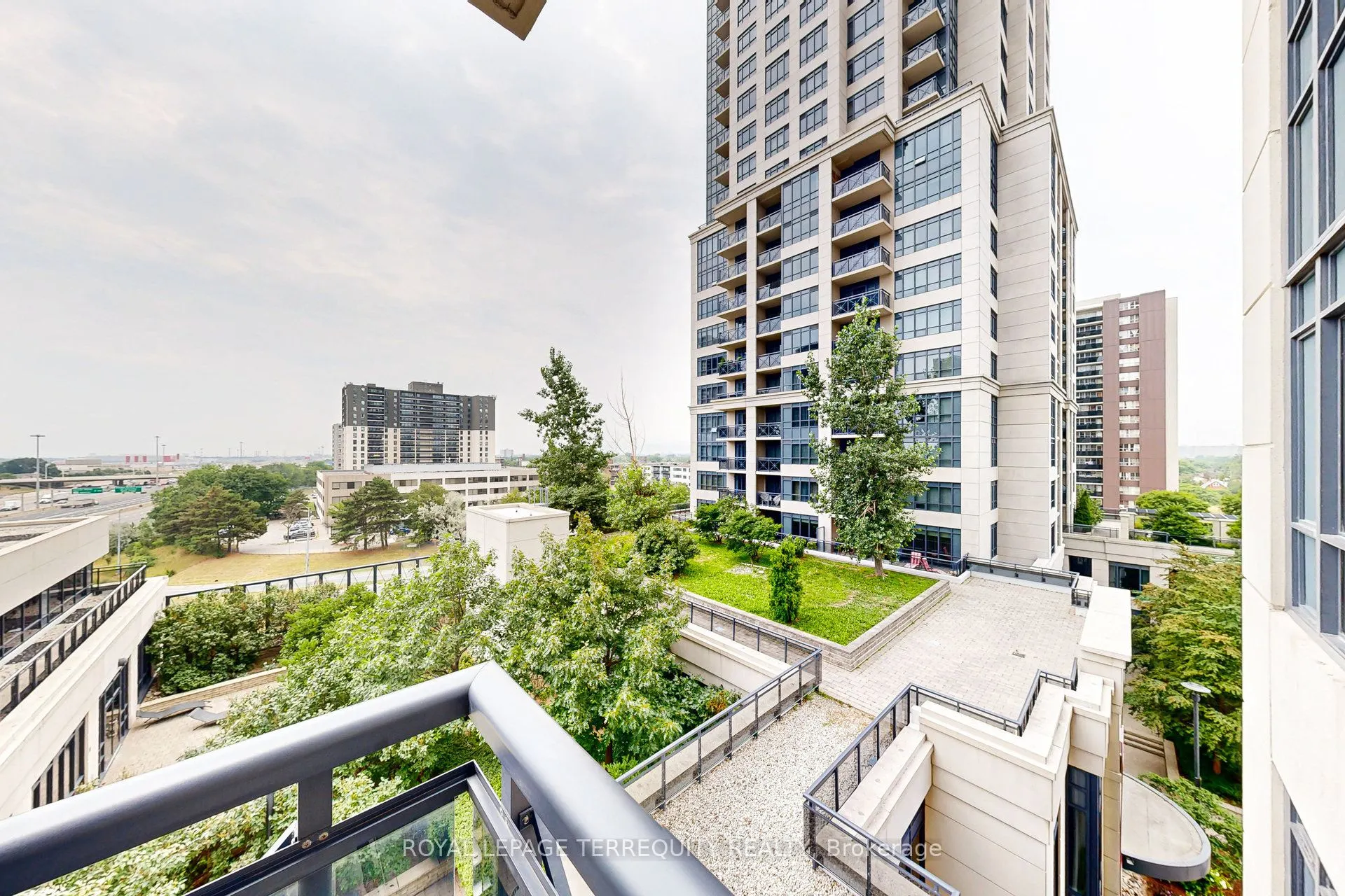 2 Eva Road, #529