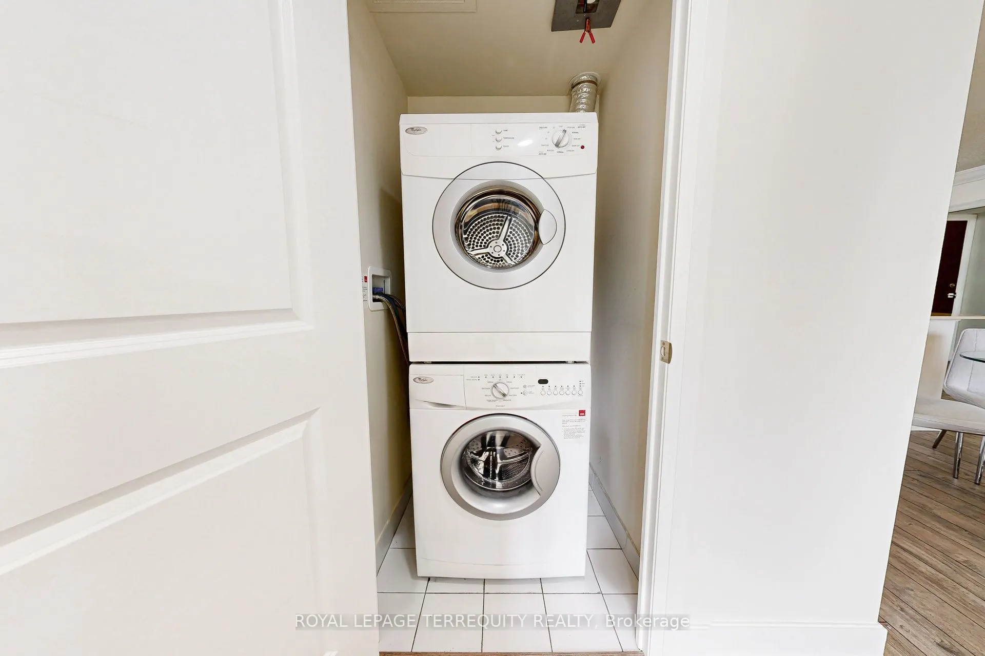 2 Eva Road, #529
