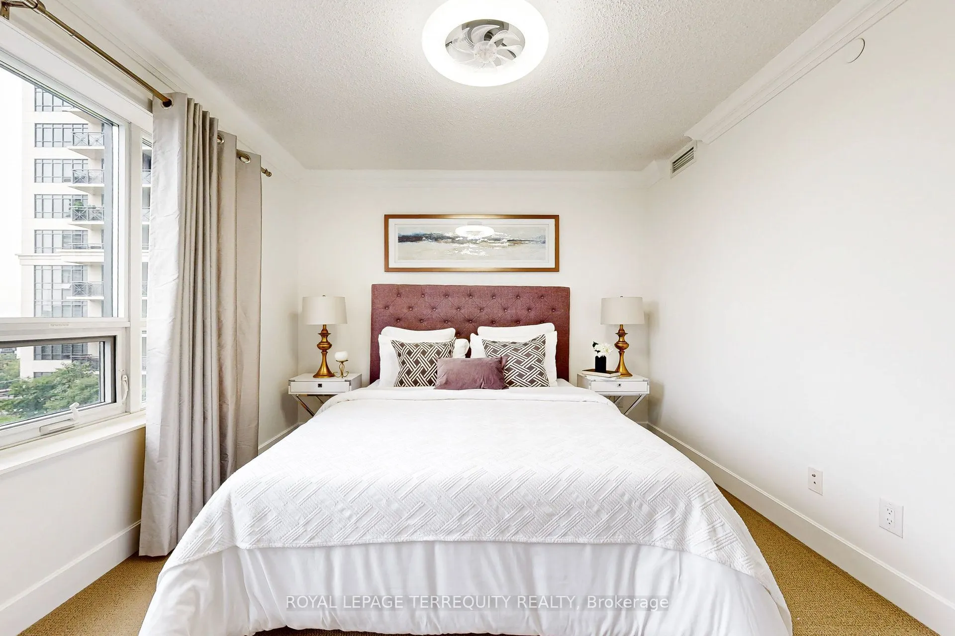 2 Eva Road, #529
