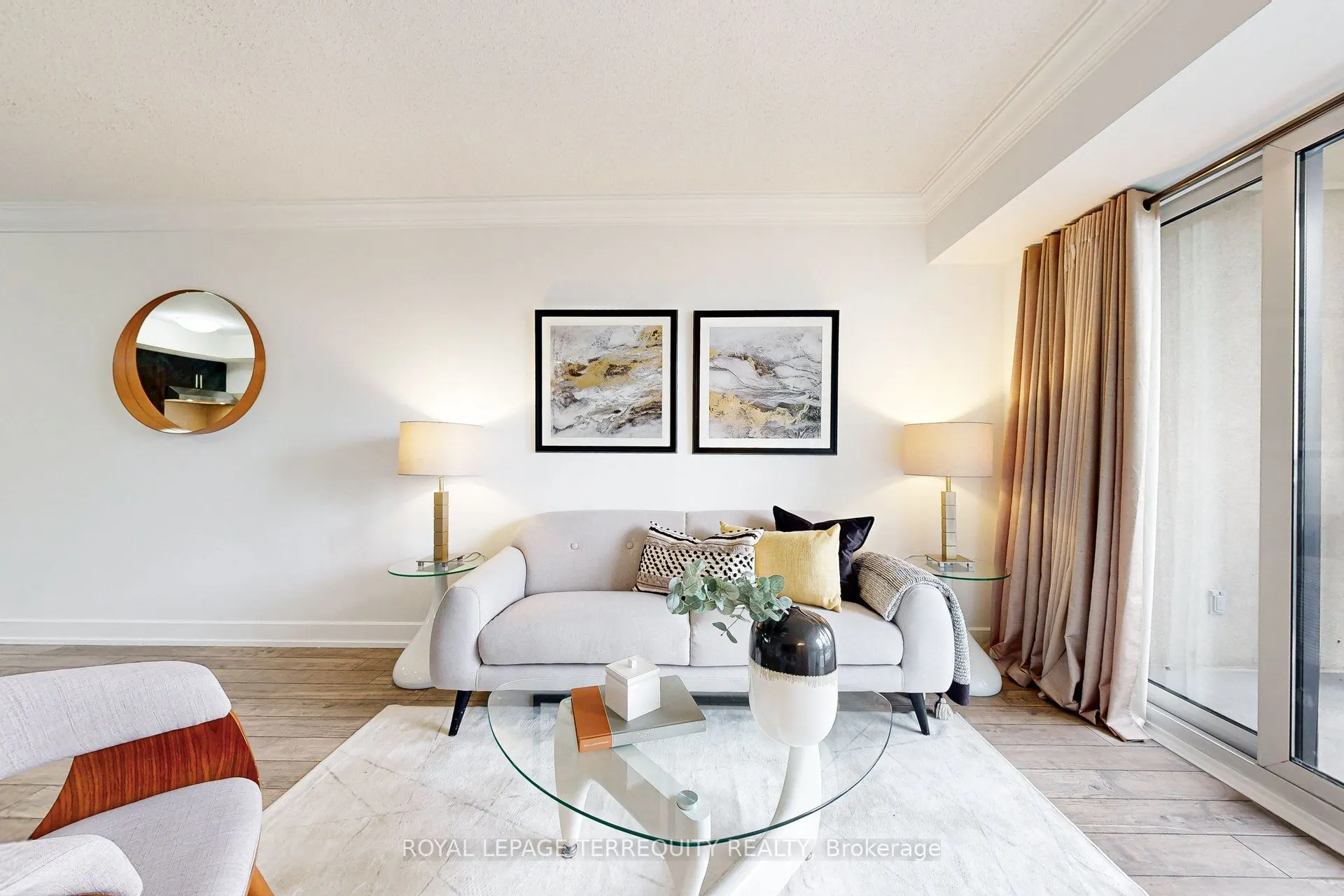 2 Eva Road, #529