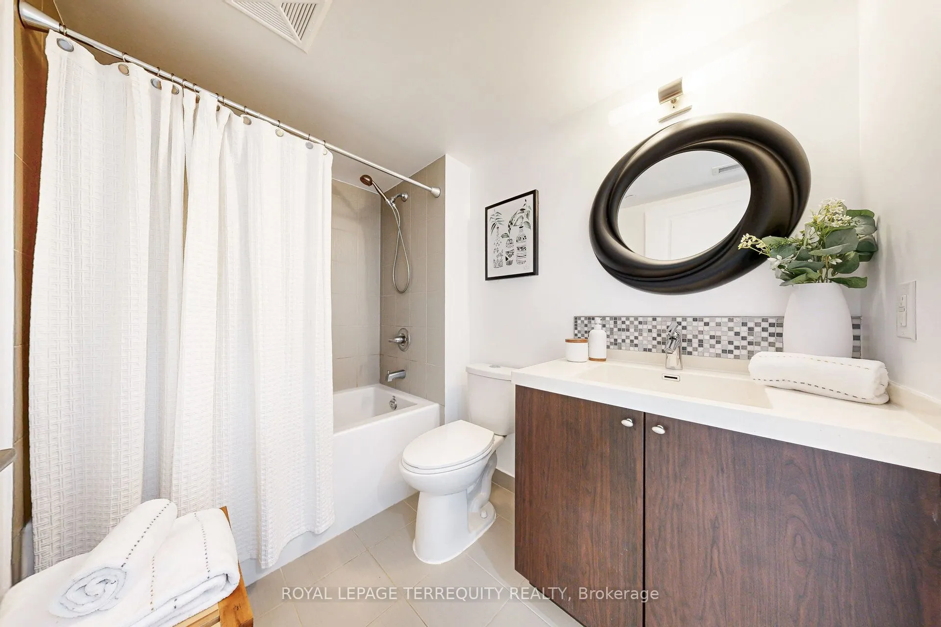 2 Eva Road, #529
