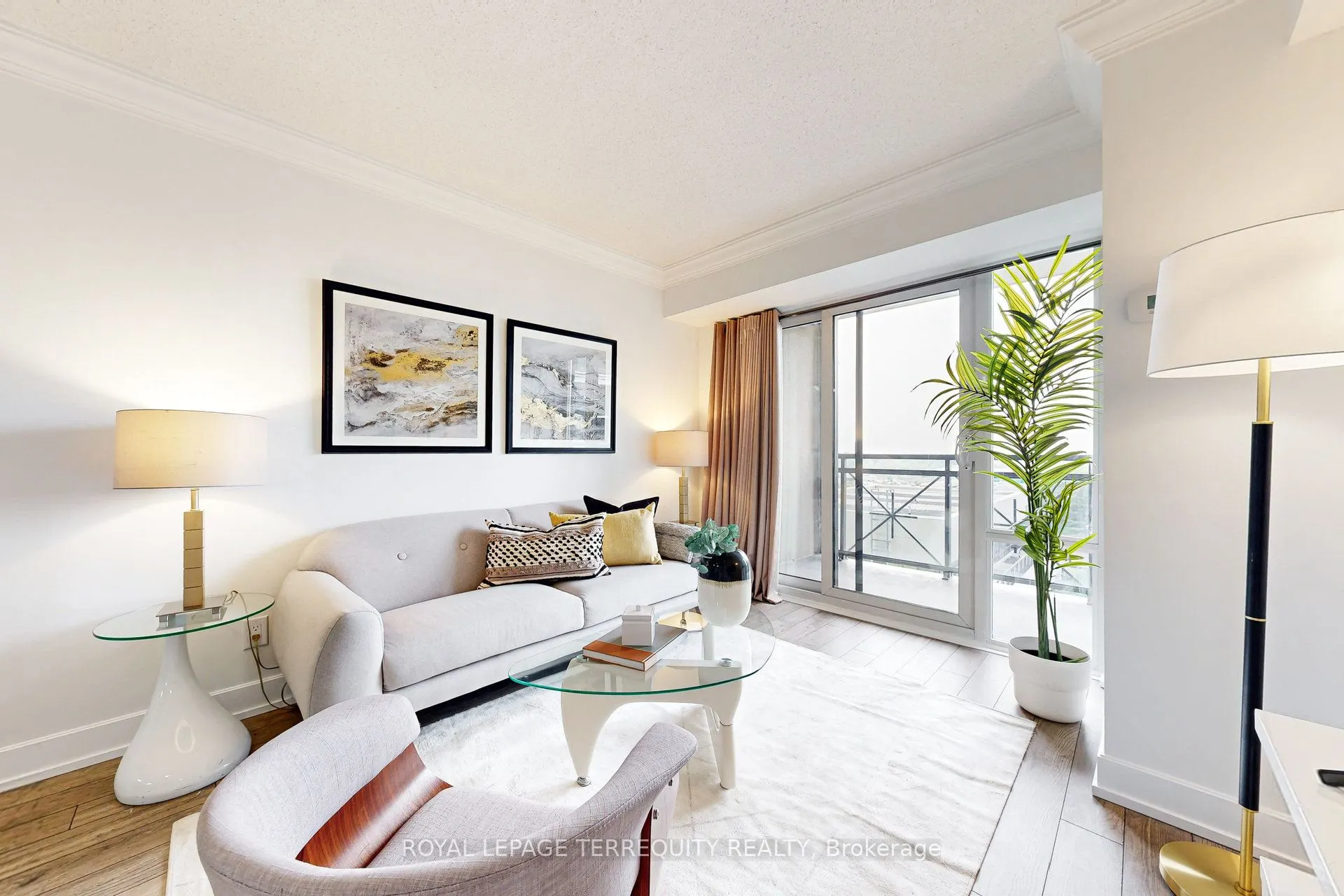 2 Eva Road, #529