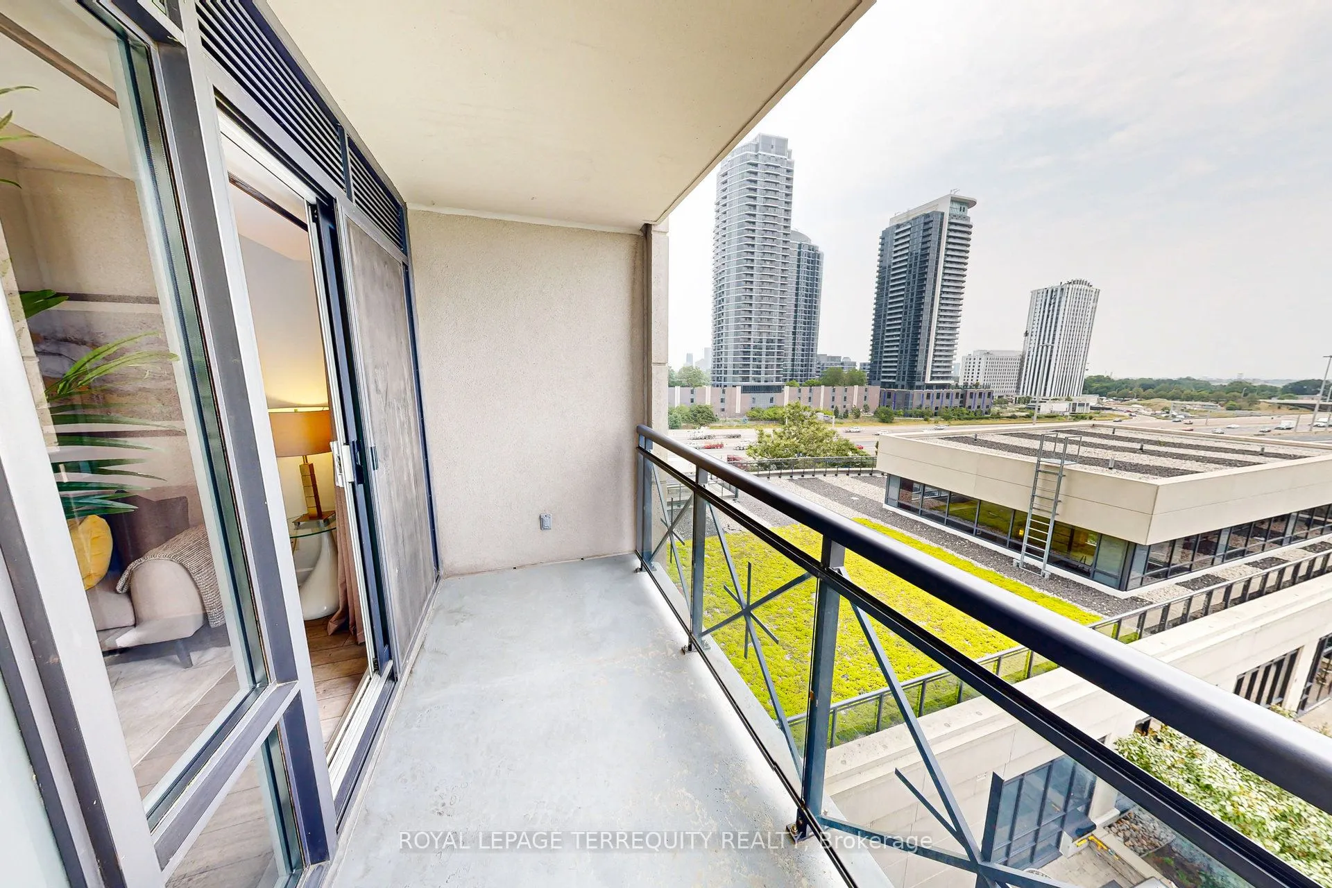 2 Eva Road, #529