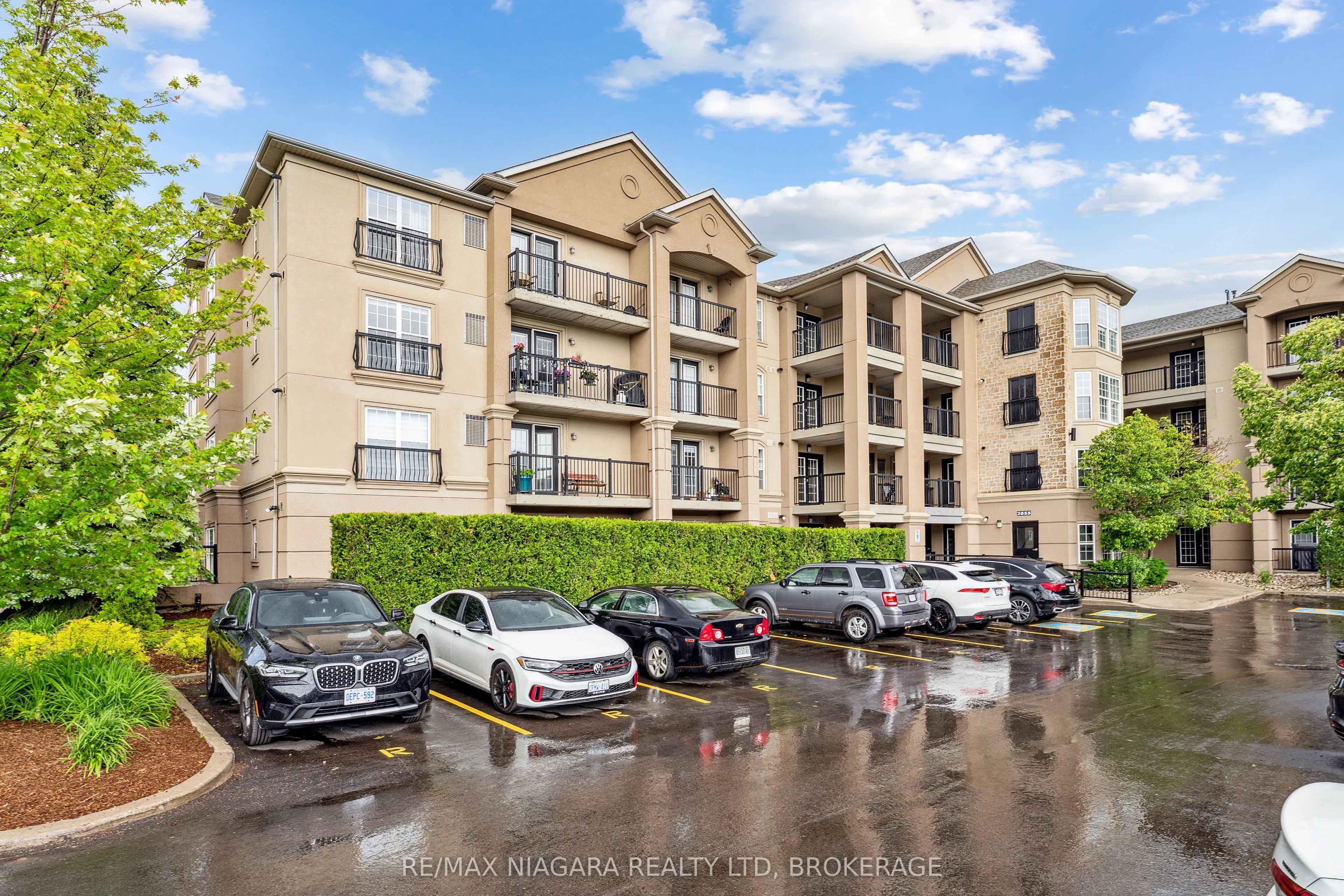 2055 Appleby Line, #102
