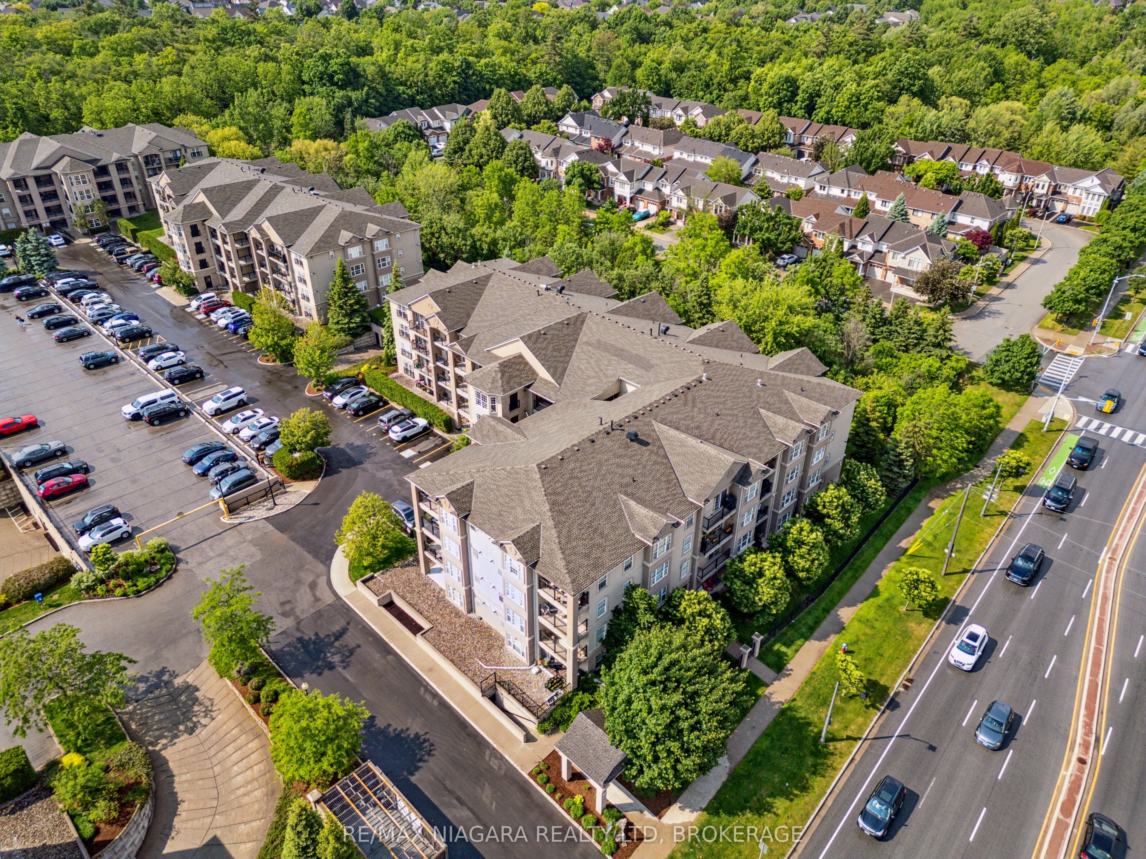 2055 Appleby Line, #102