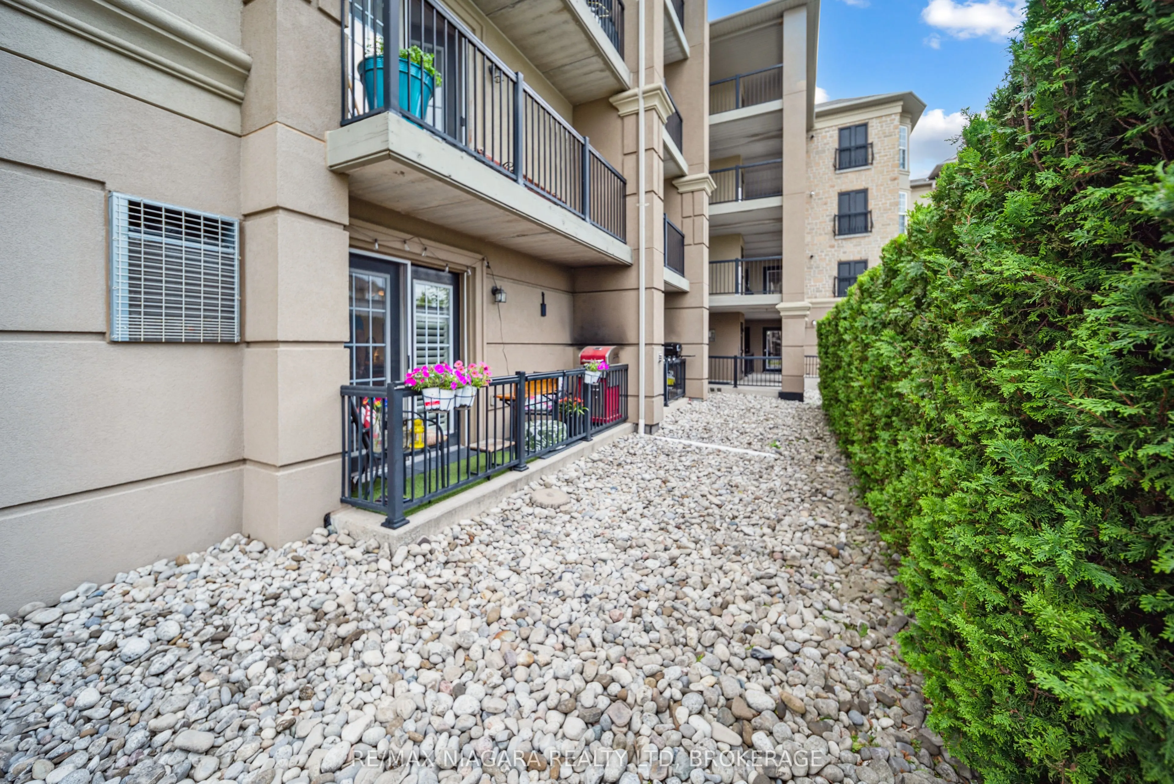 2055 Appleby Line, #102