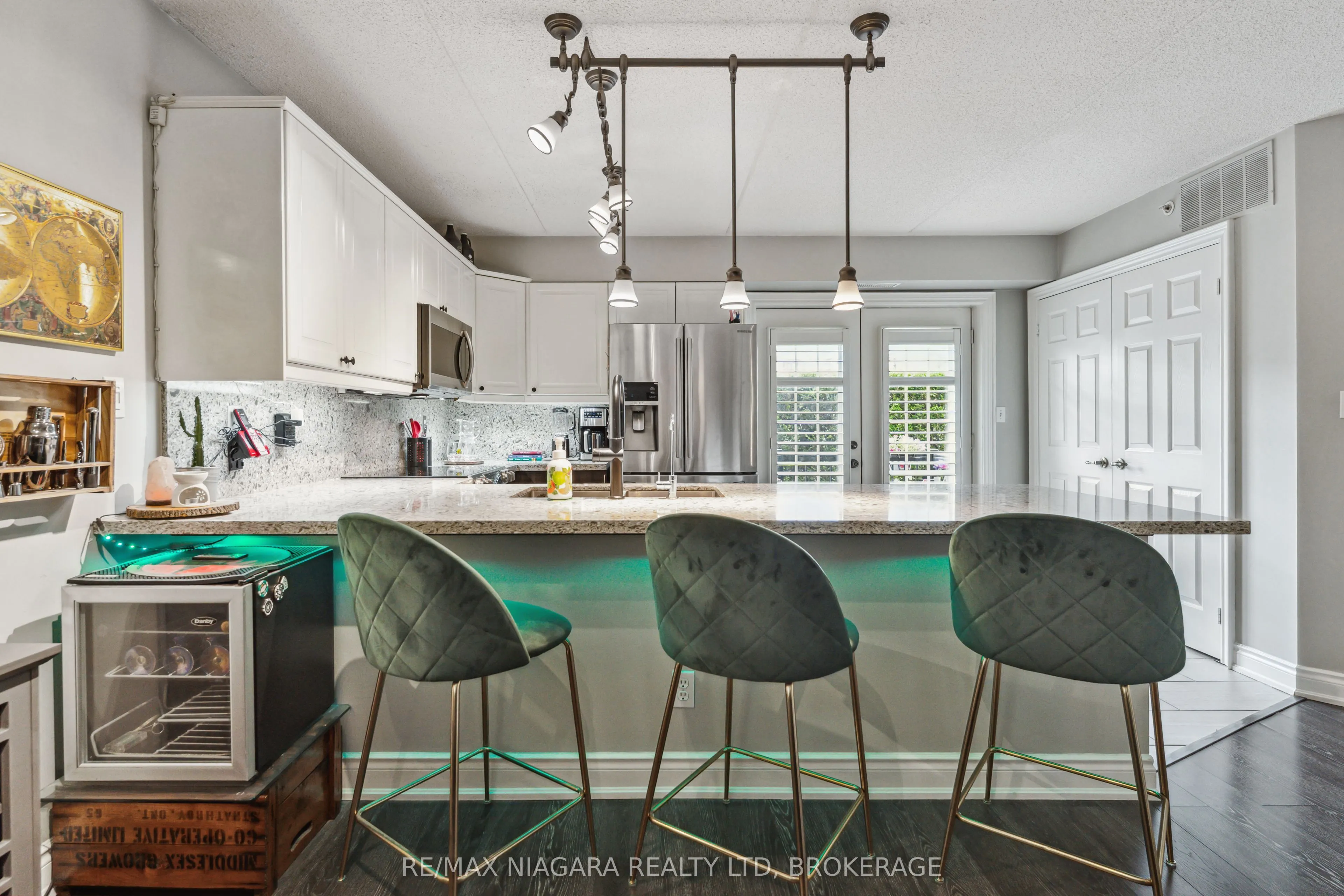 2055 Appleby Line, #102