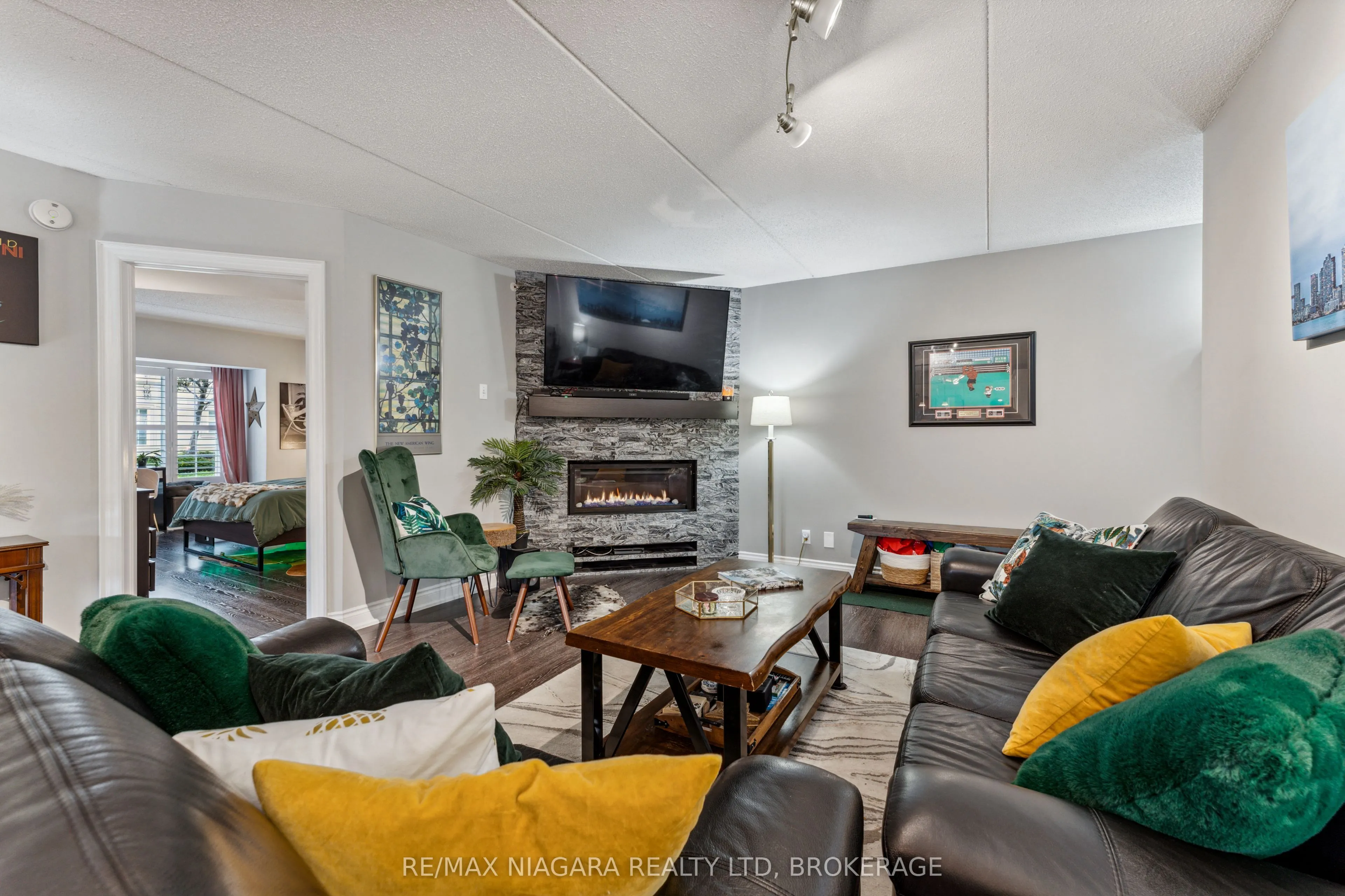 2055 Appleby Line, #102
