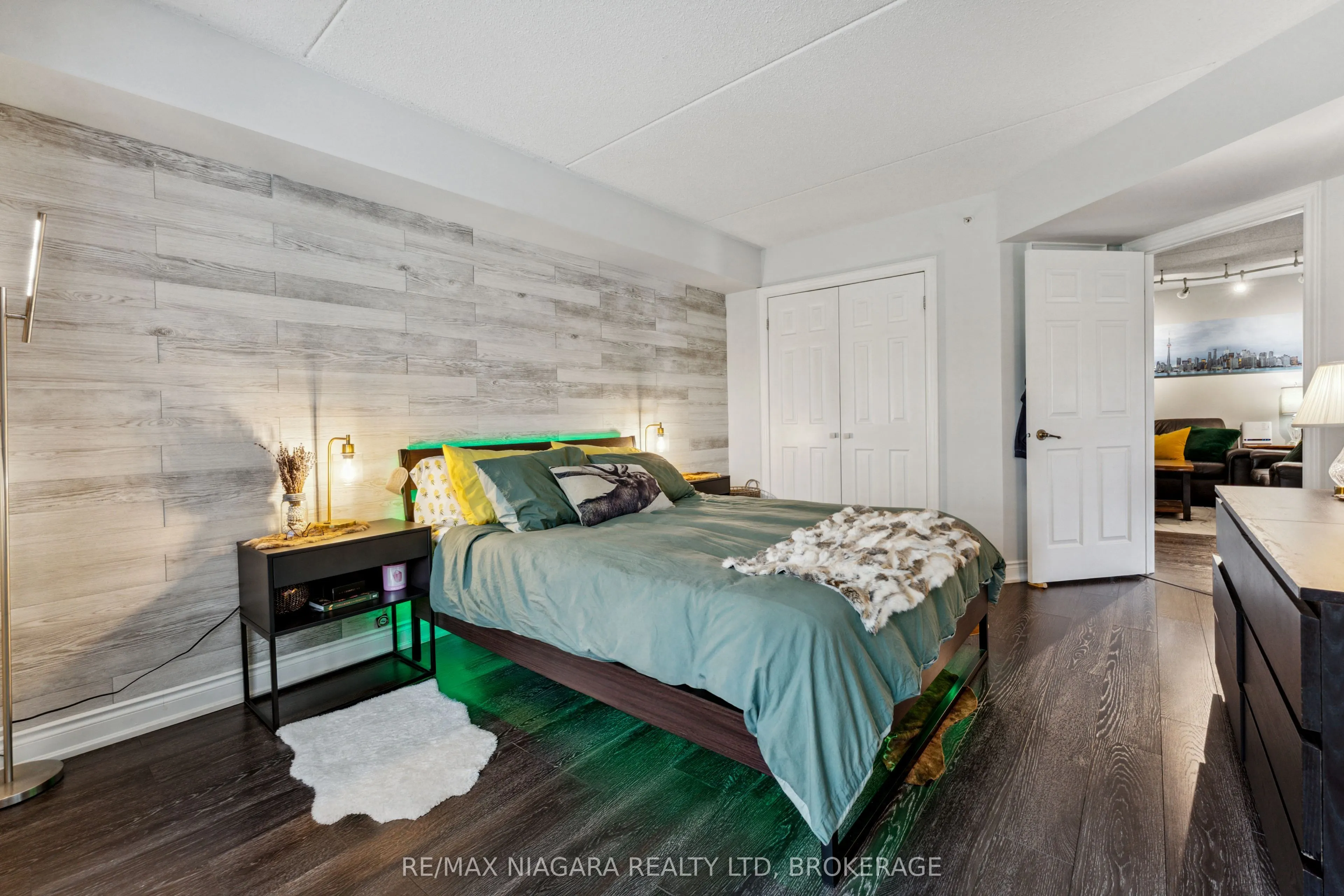 2055 Appleby Line, #102