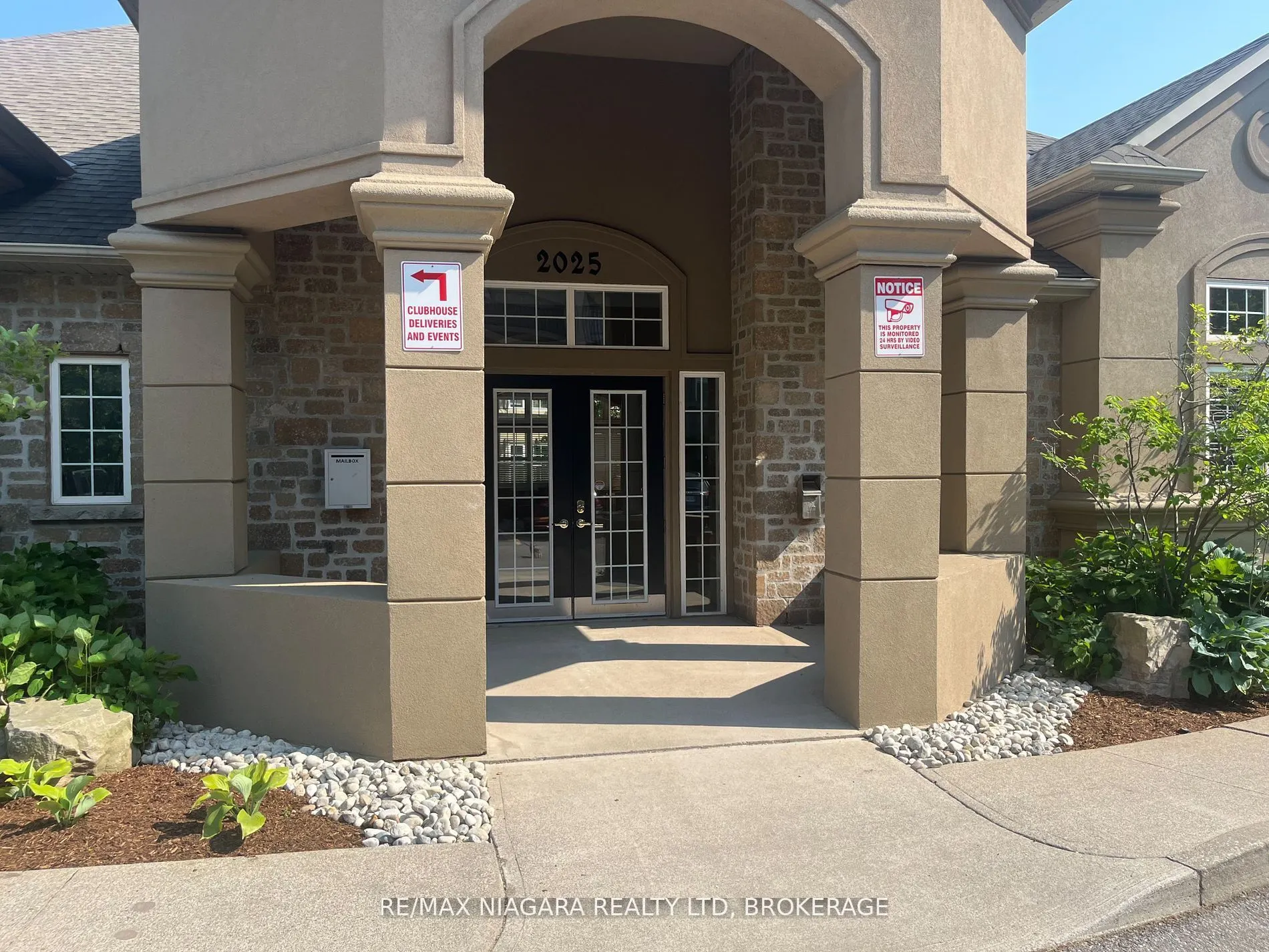 2055 Appleby Line, #102