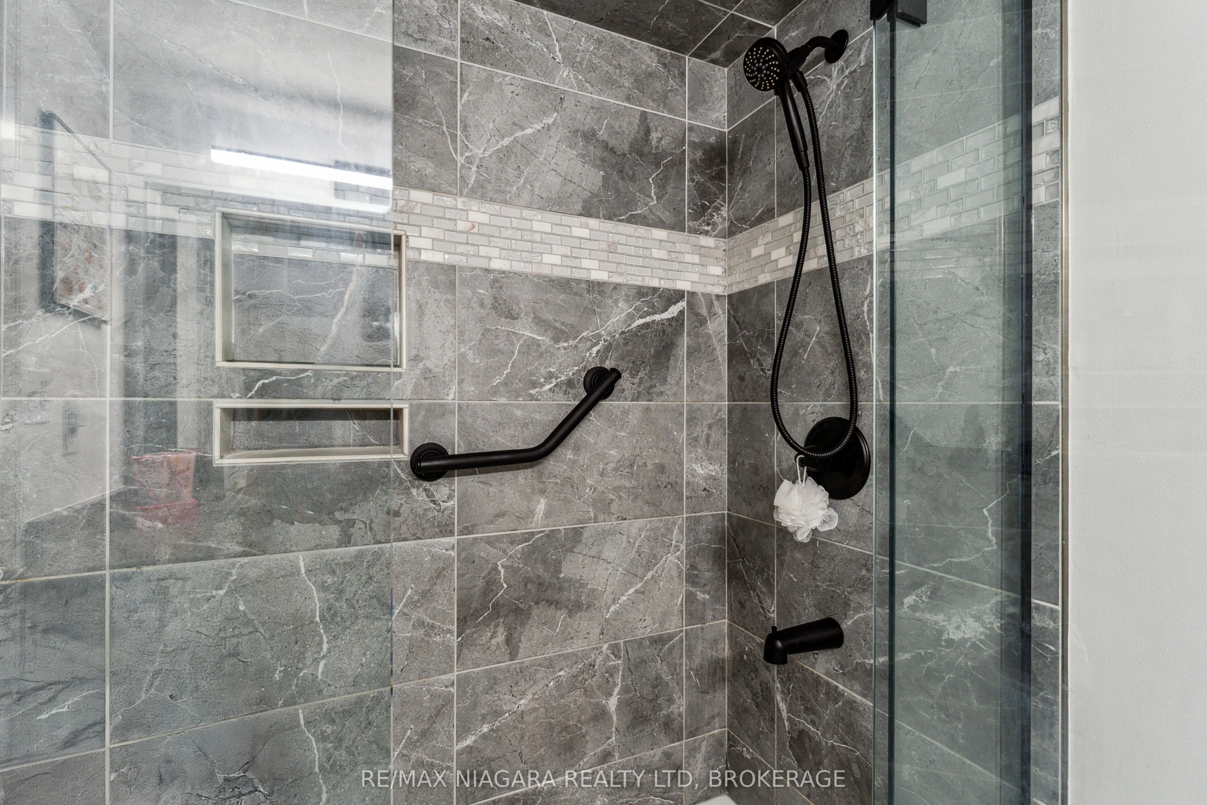 2055 Appleby Line, #102