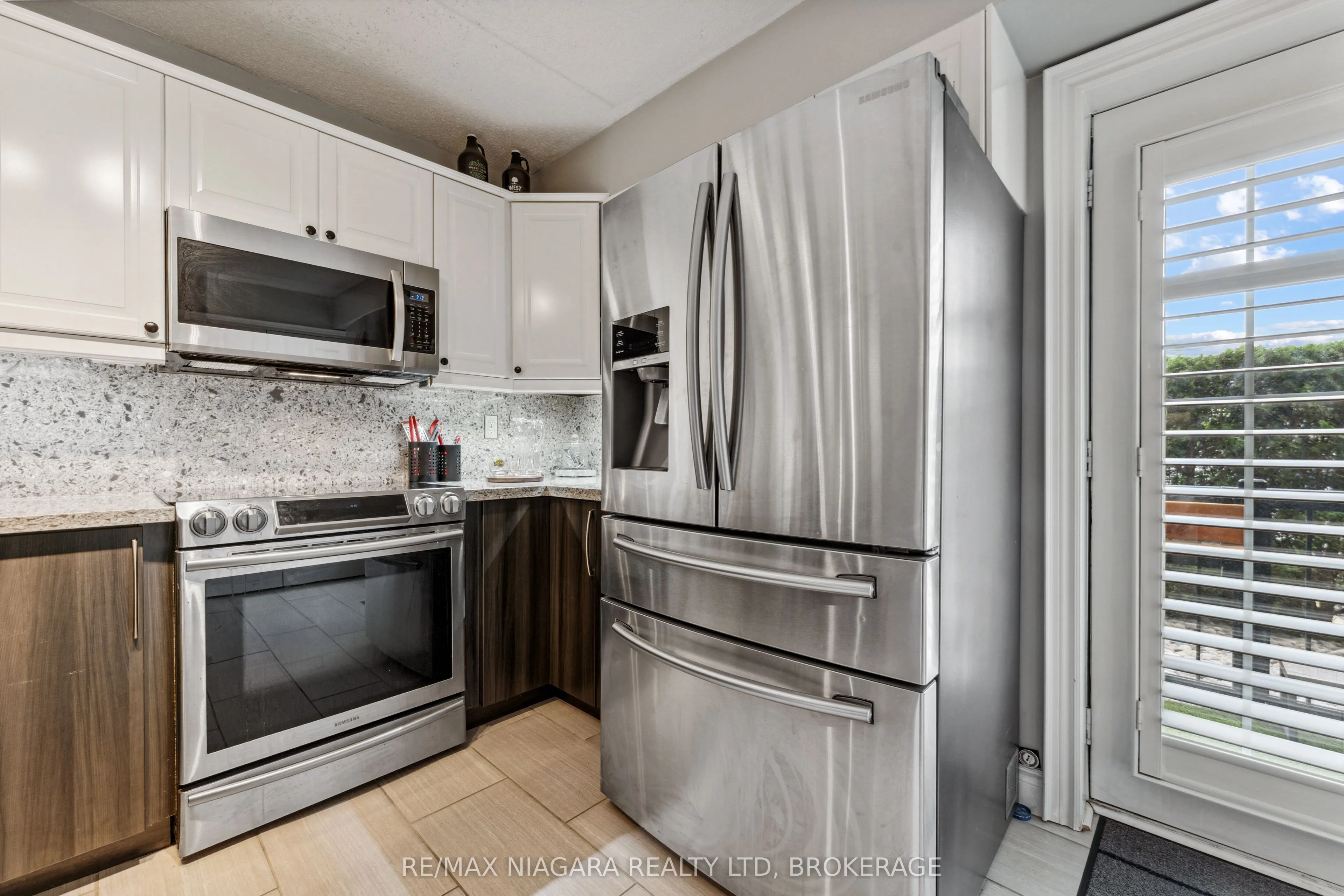 2055 Appleby Line, #102