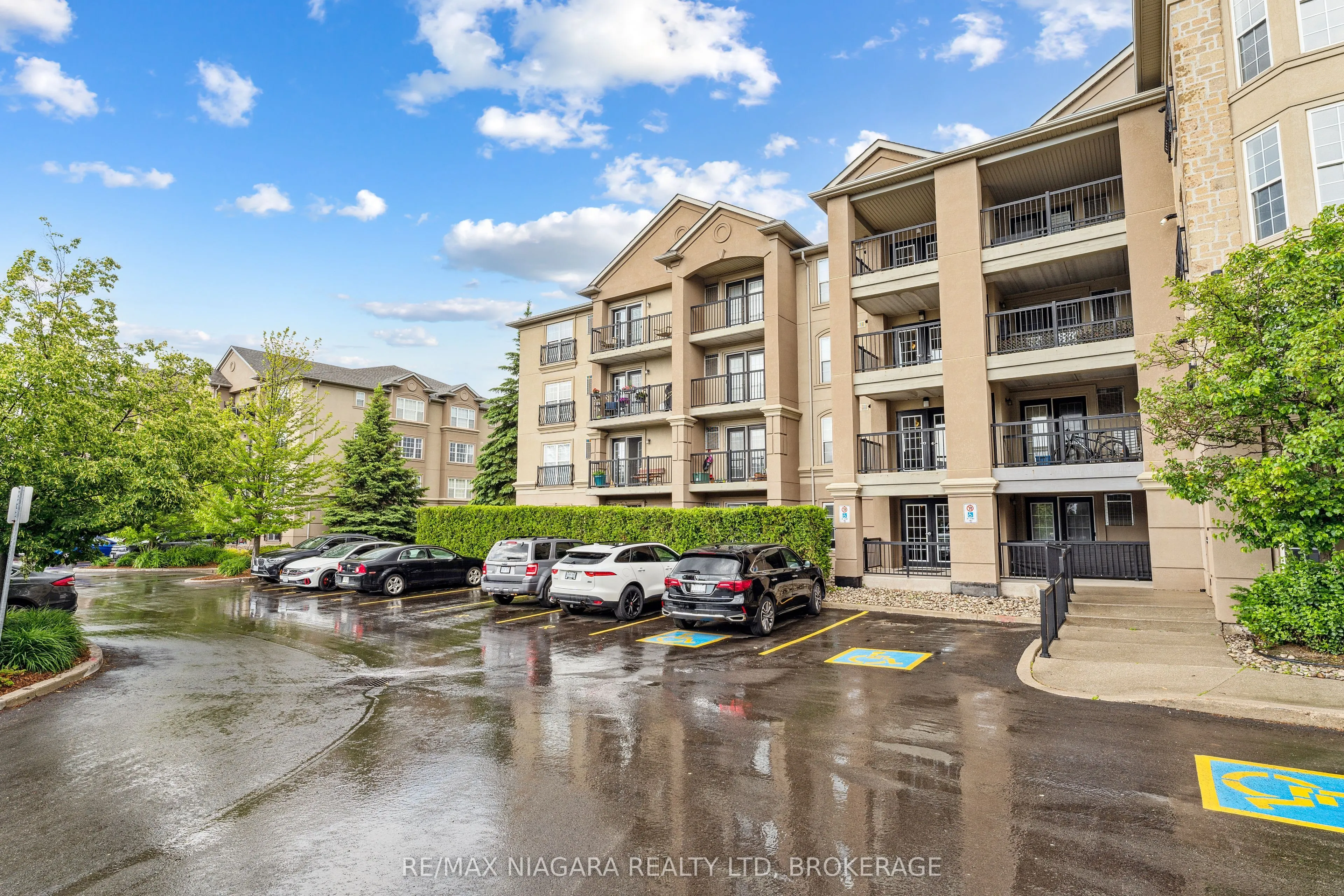 2055 Appleby Line, #102