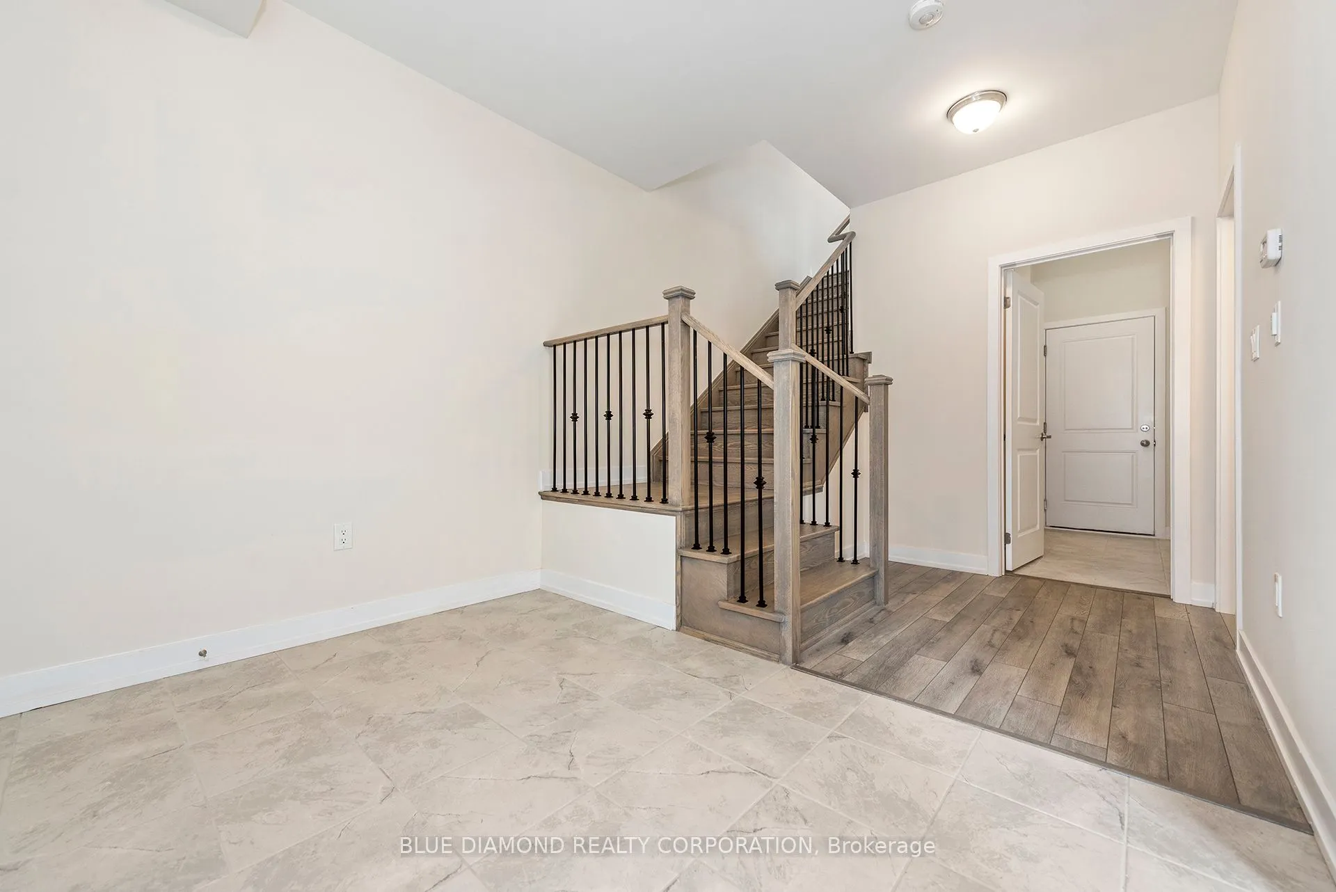 3062 PERKINS Way