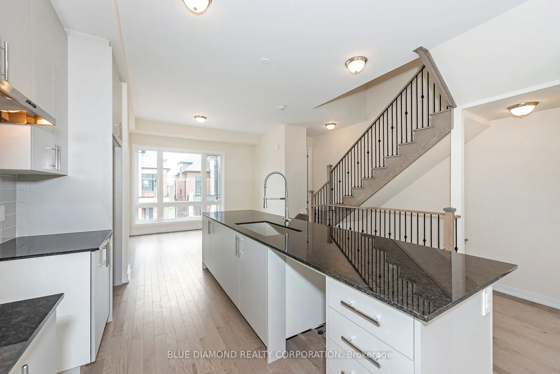 3062 PERKINS Way
