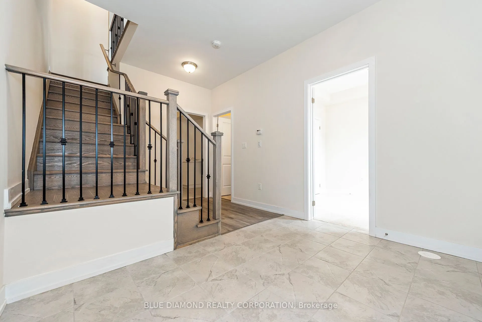 3062 PERKINS Way