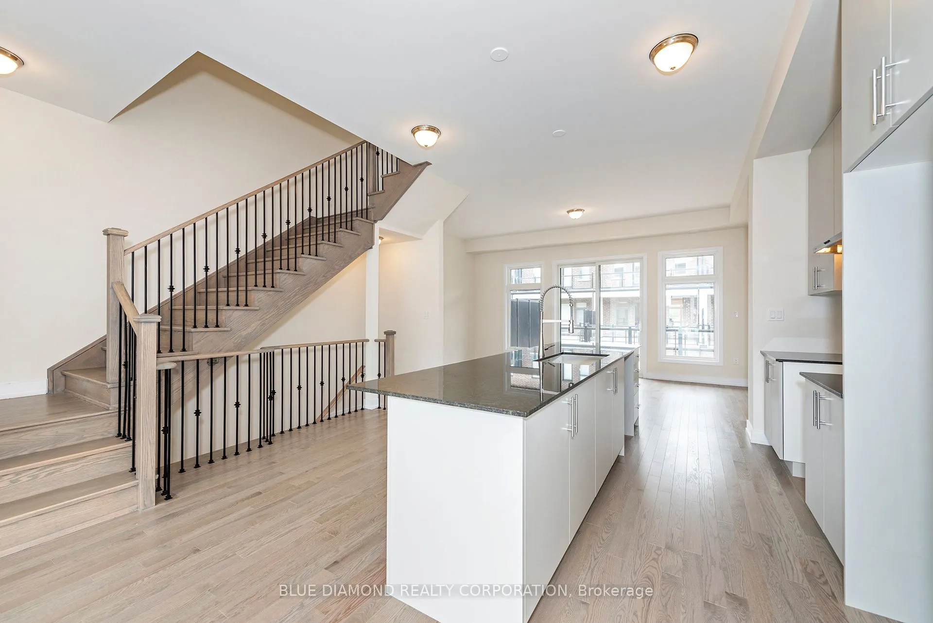 3062 PERKINS Way