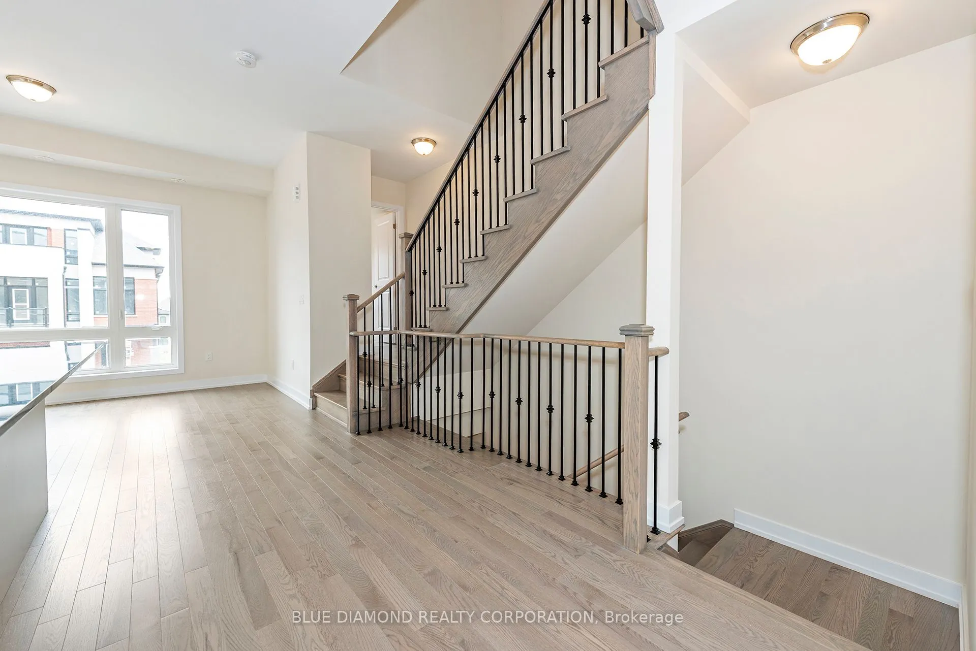 3062 PERKINS Way