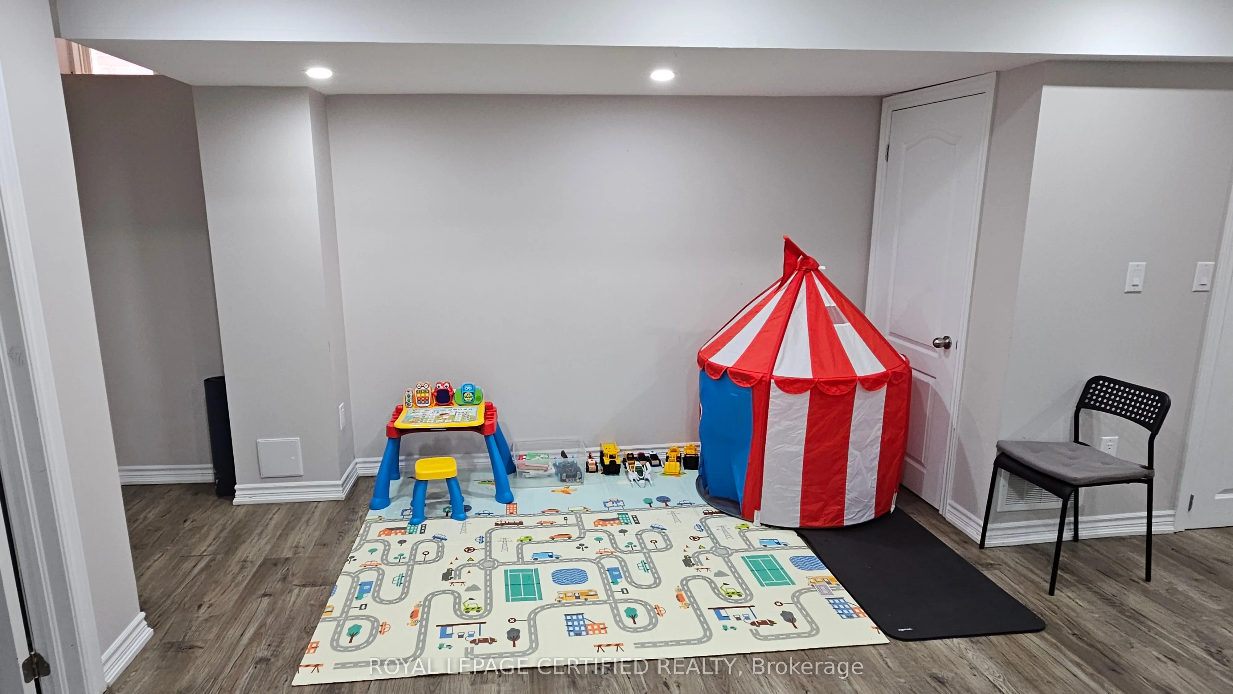 62 Fandango Drive, #Basement