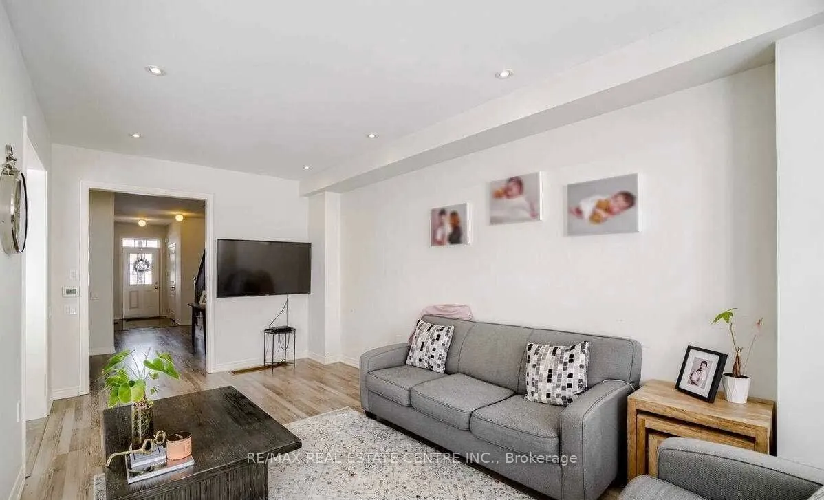 5 Blackberry Valley Crescent