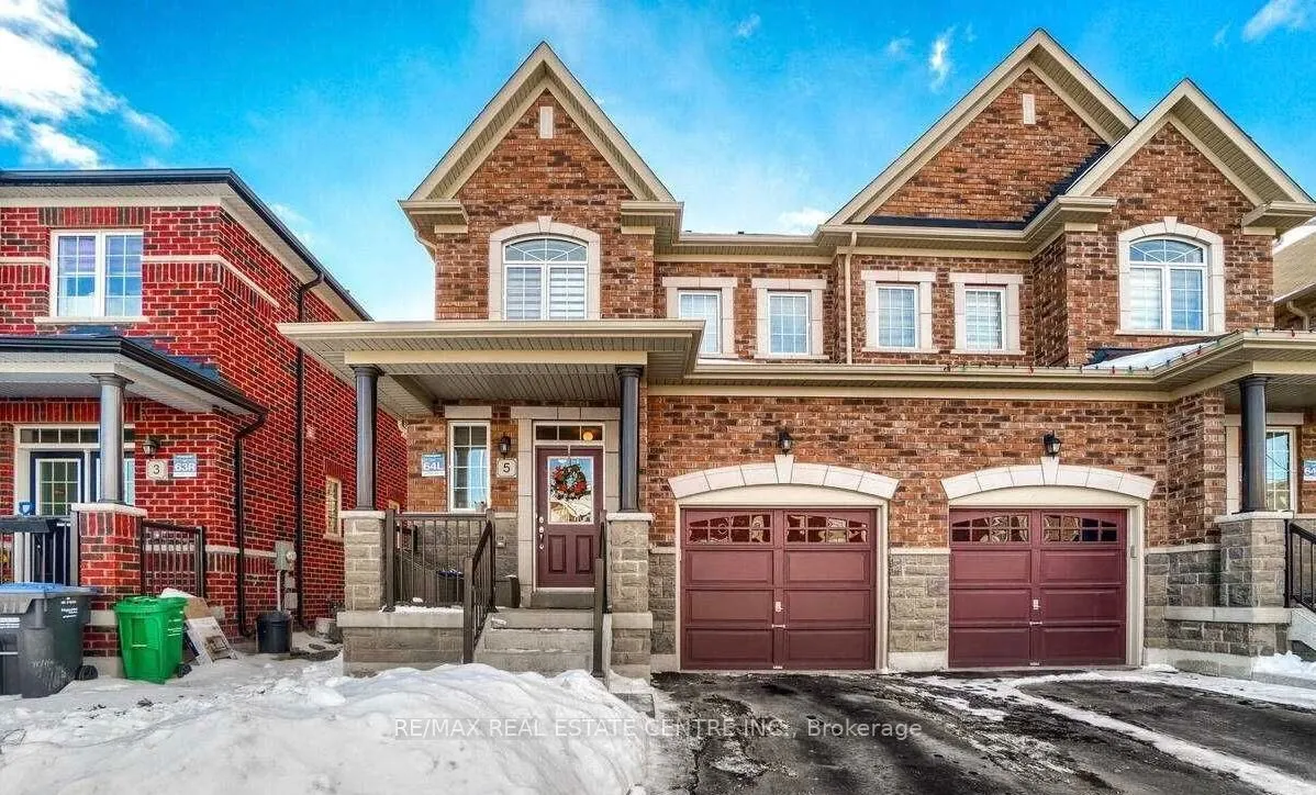 5 Blackberry Valley Crescent