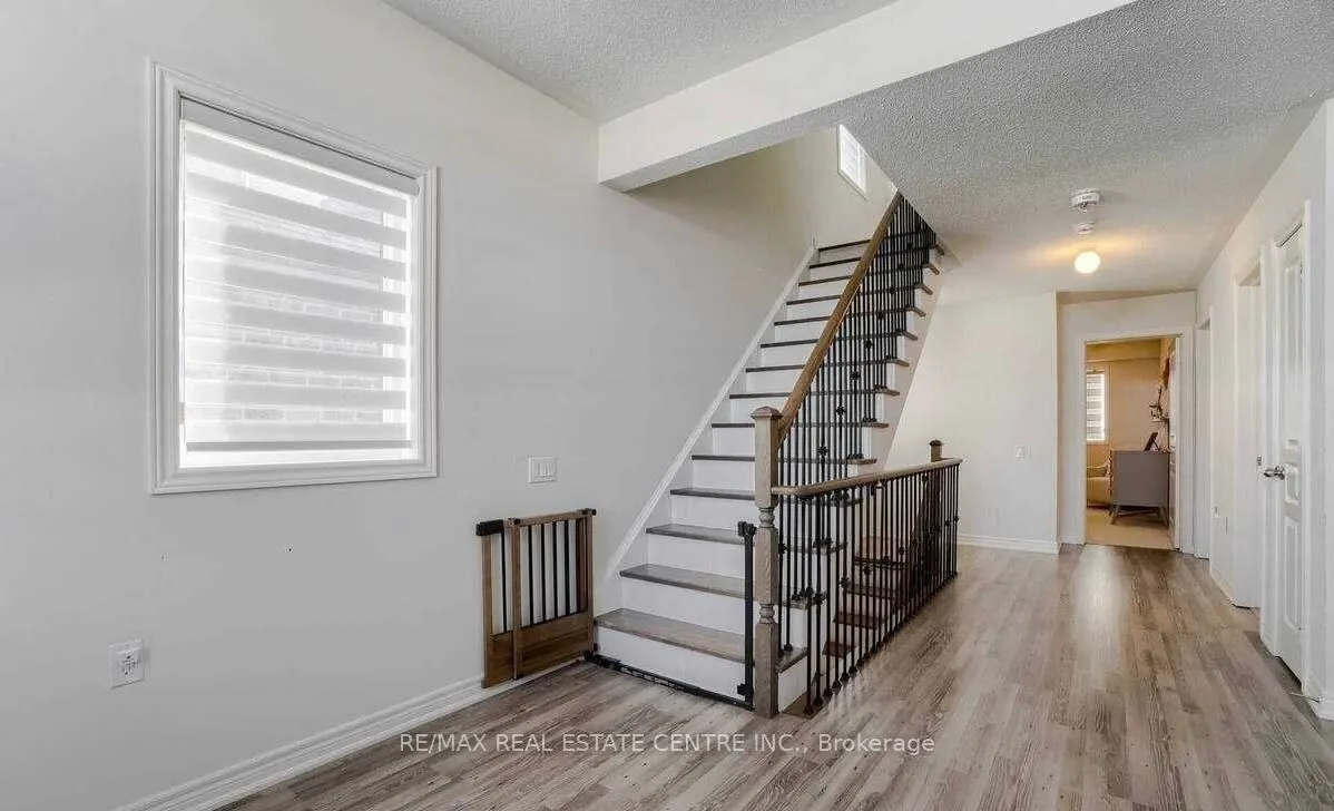 5 Blackberry Valley Crescent