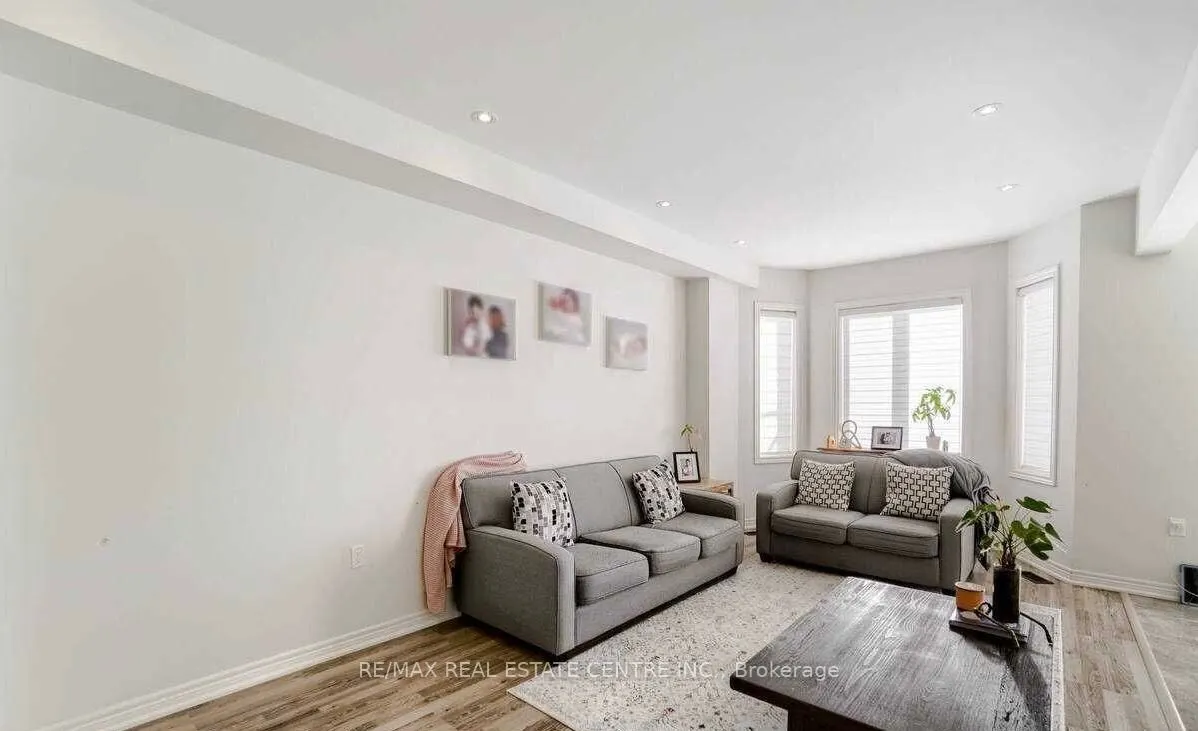 5 Blackberry Valley Crescent