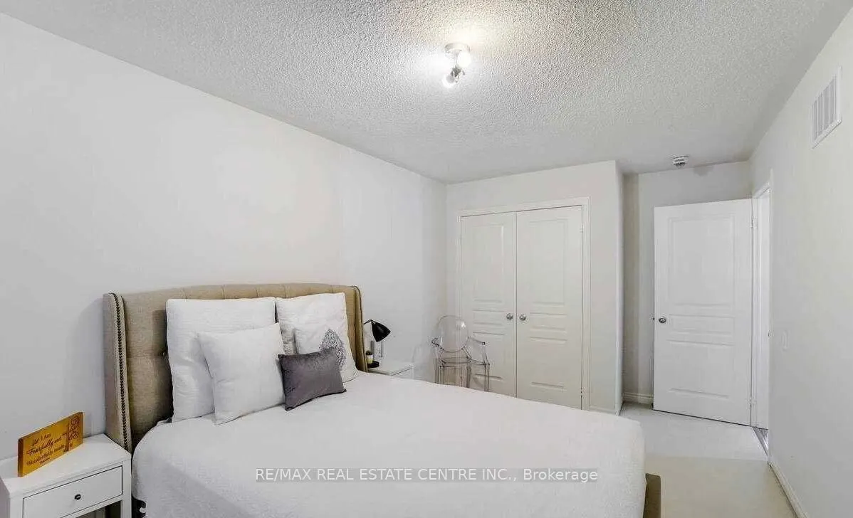 5 Blackberry Valley Crescent