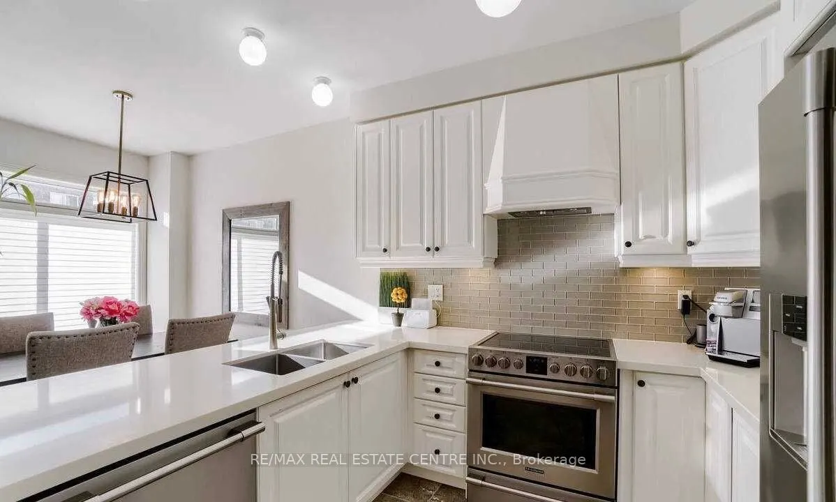 5 Blackberry Valley Crescent