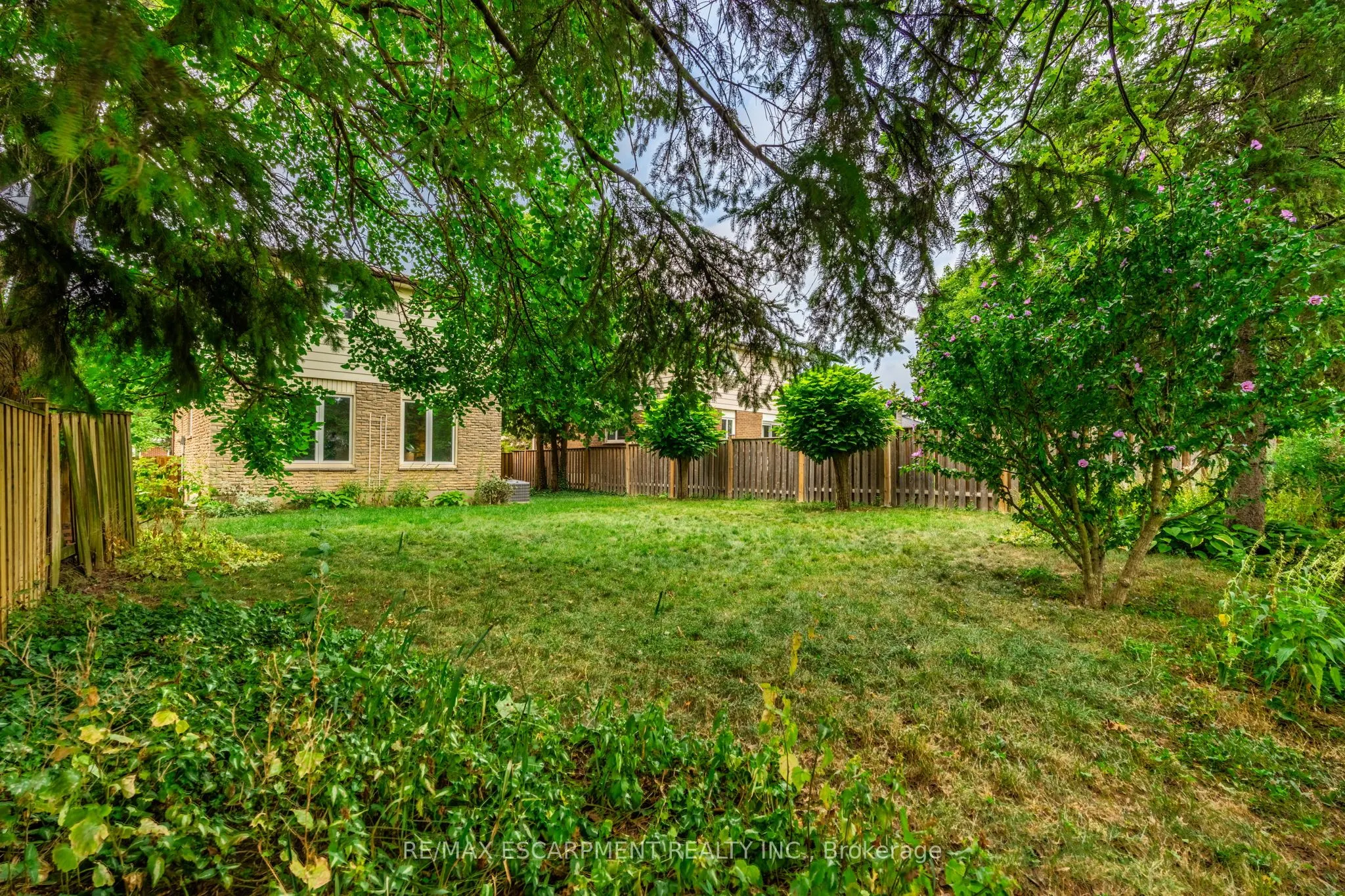 3084 PARKGATE Crescent