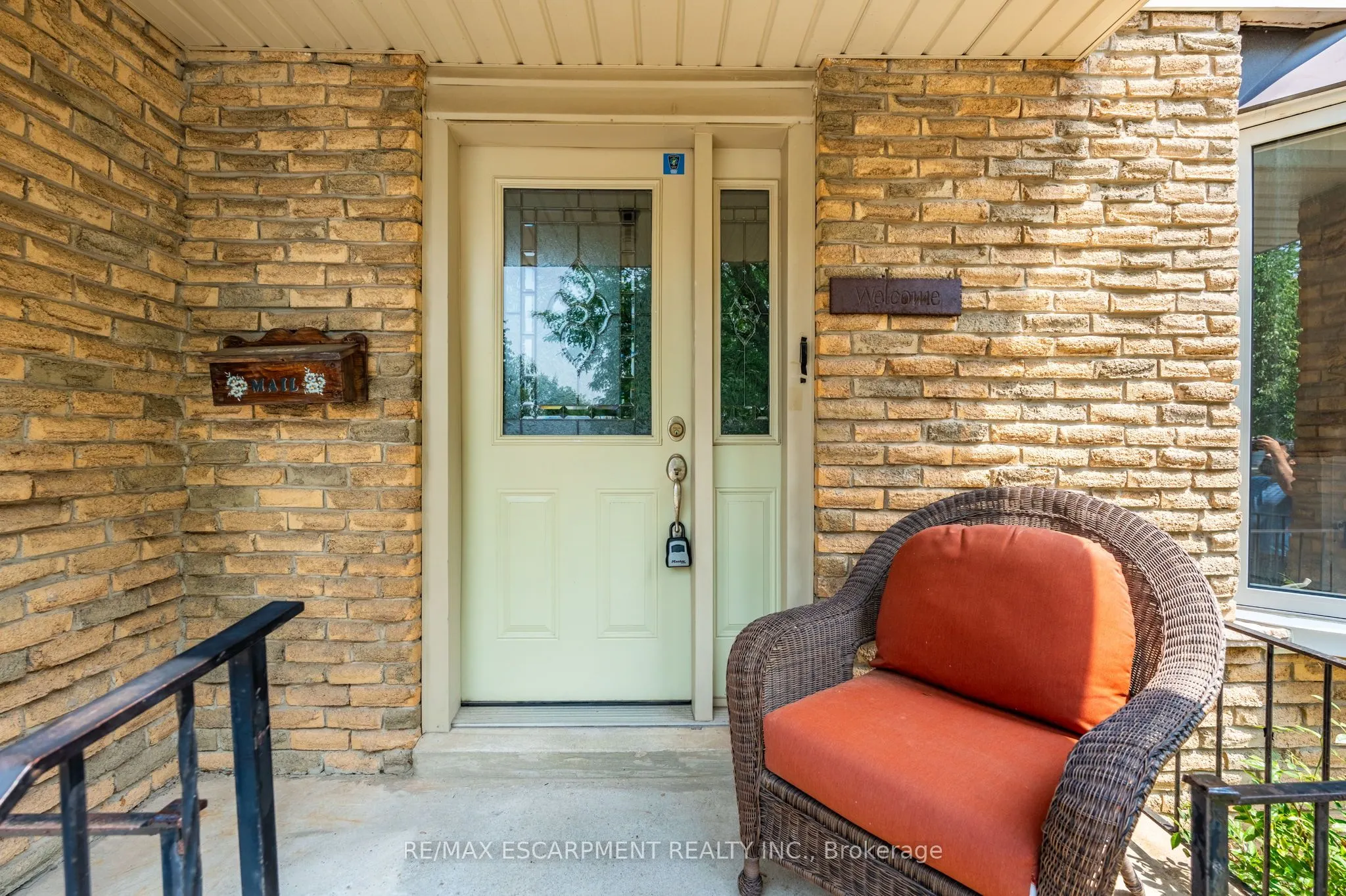 3084 PARKGATE Crescent