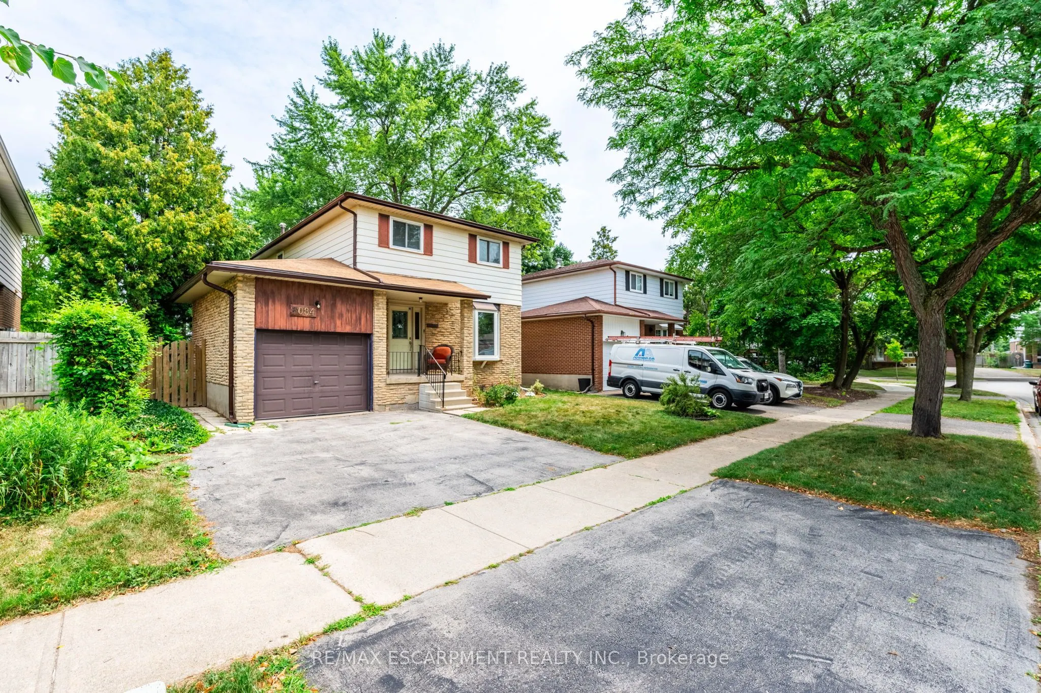 3084 PARKGATE Crescent