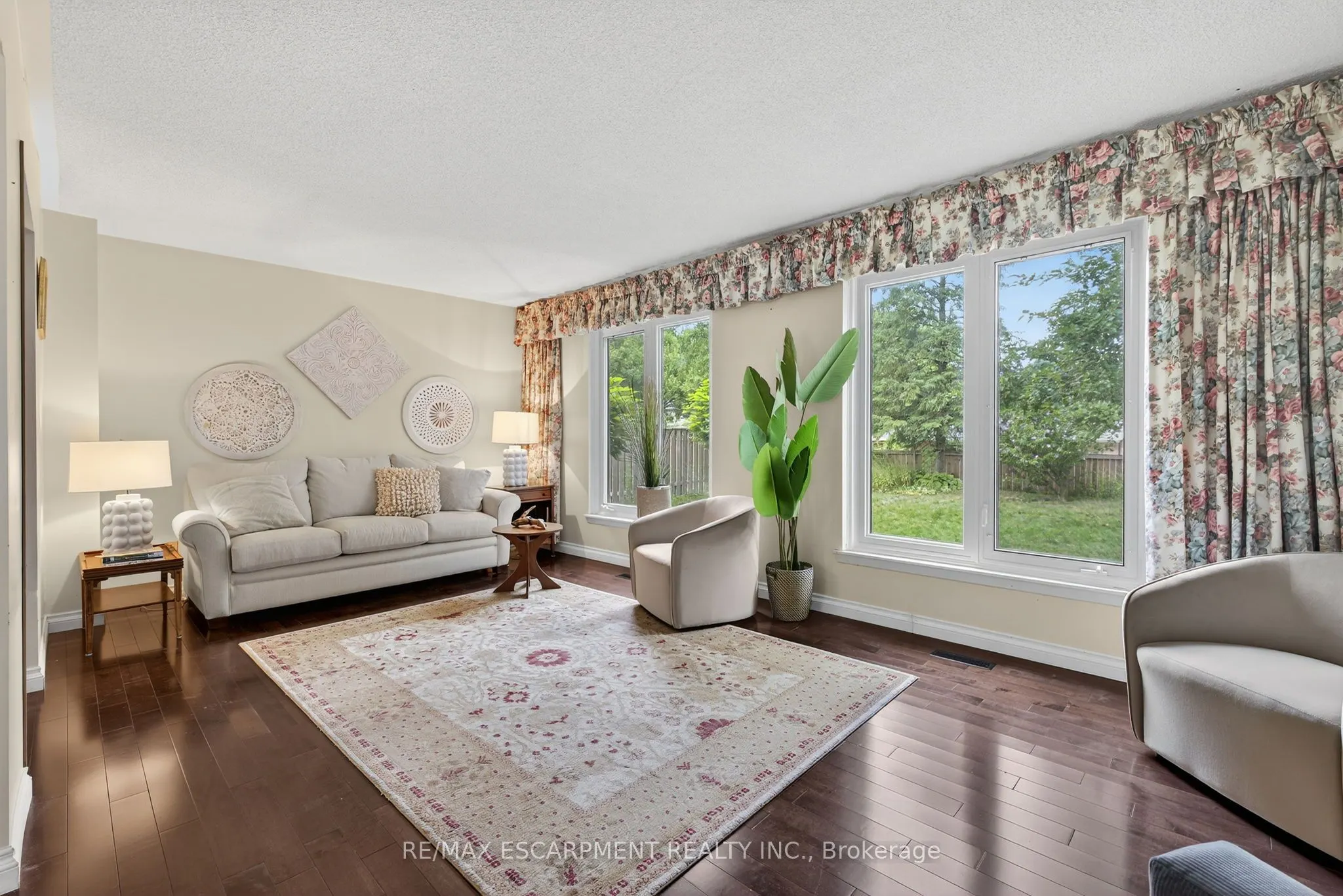 3084 PARKGATE Crescent