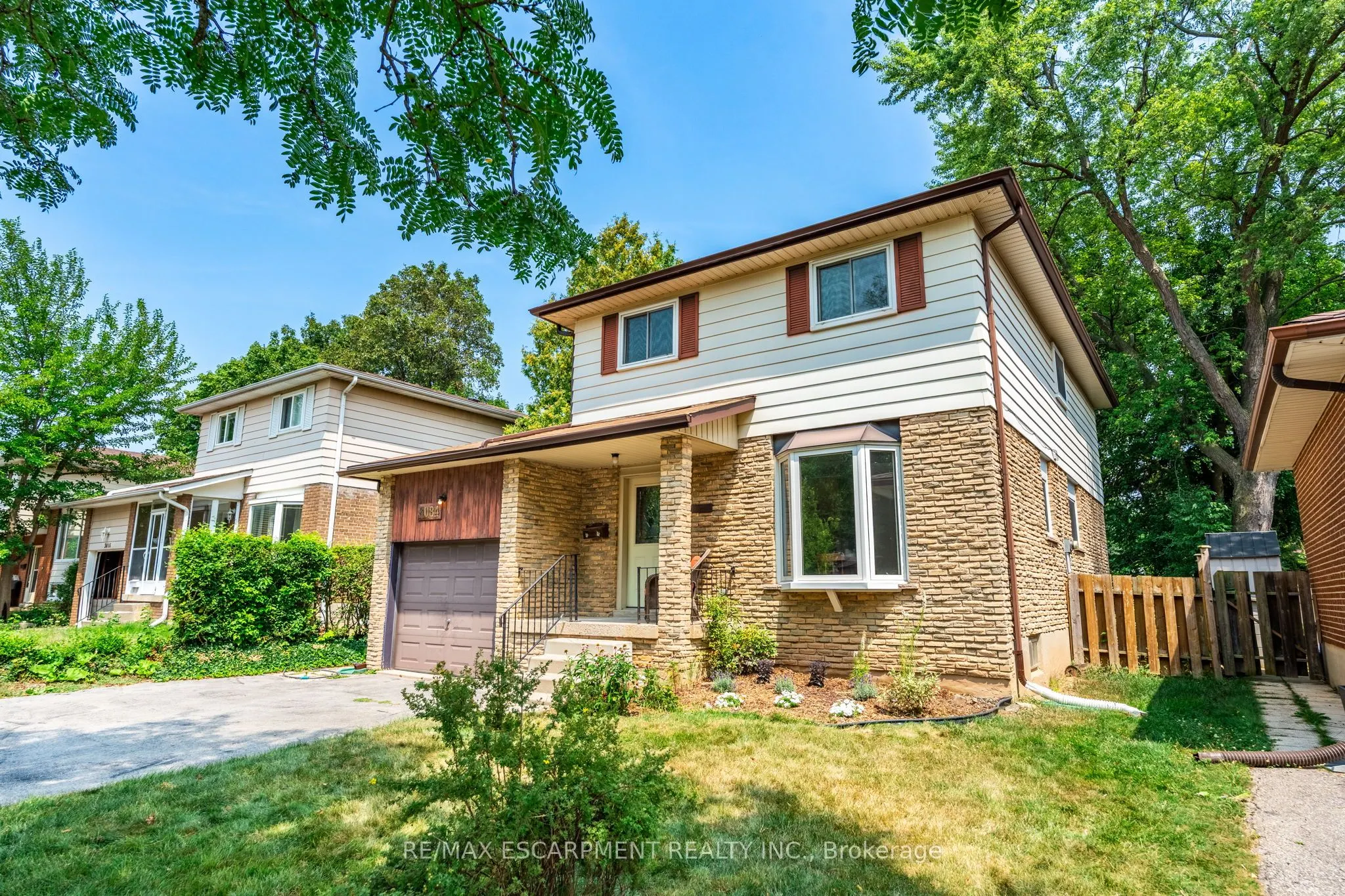 3084 PARKGATE Crescent