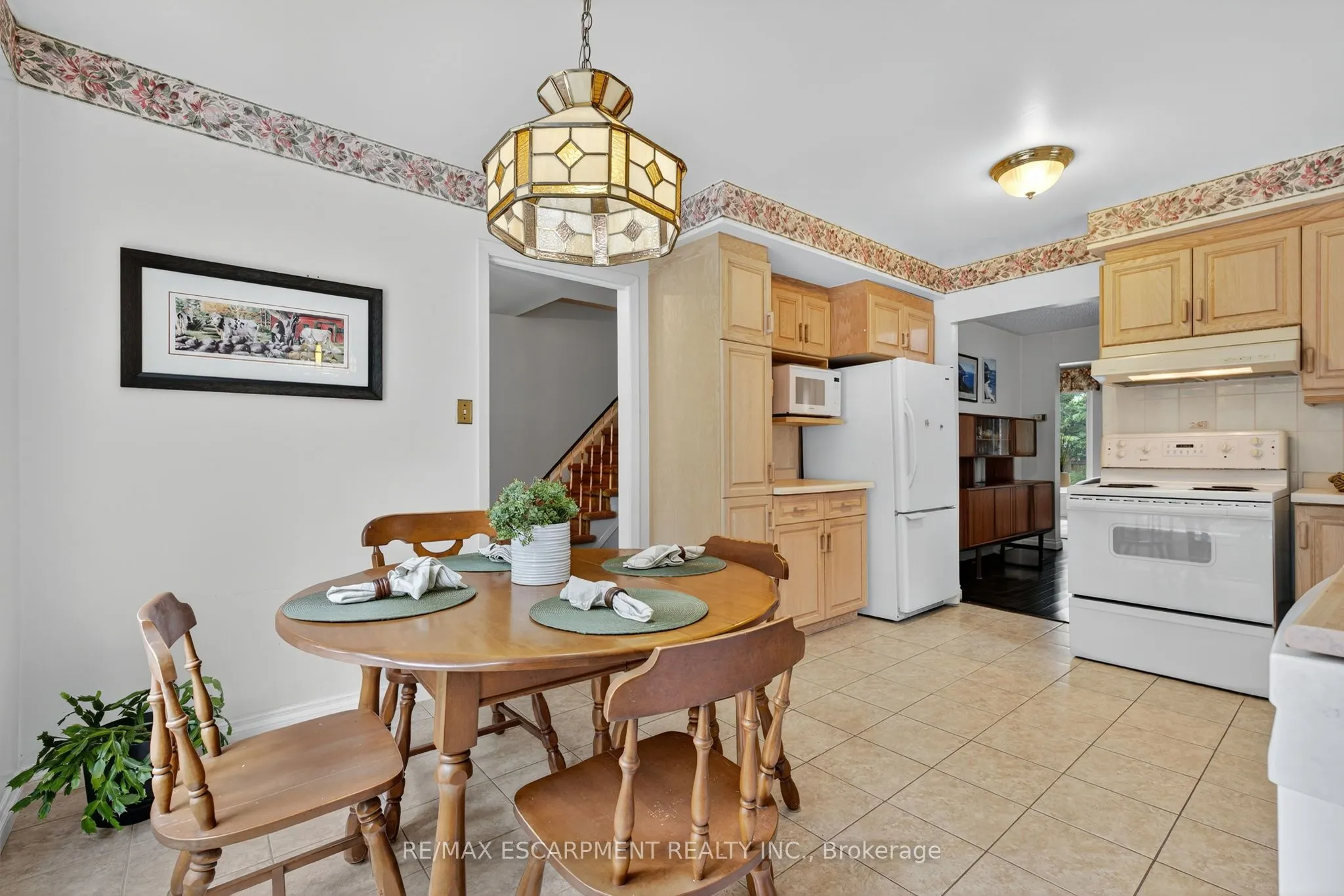 3084 PARKGATE Crescent