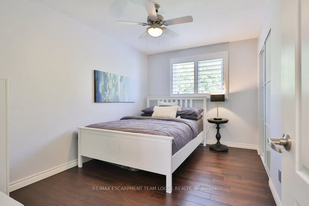 685 CASTLEGUARD Crescent