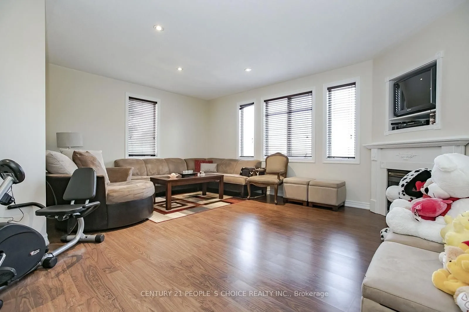 1 LAKE LOUISE Drive