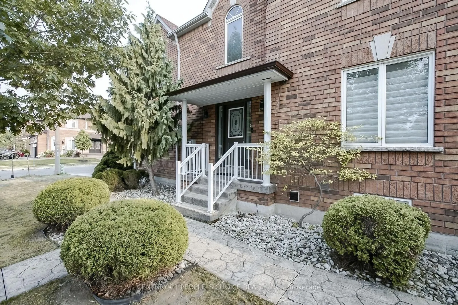 1 LAKE LOUISE Drive