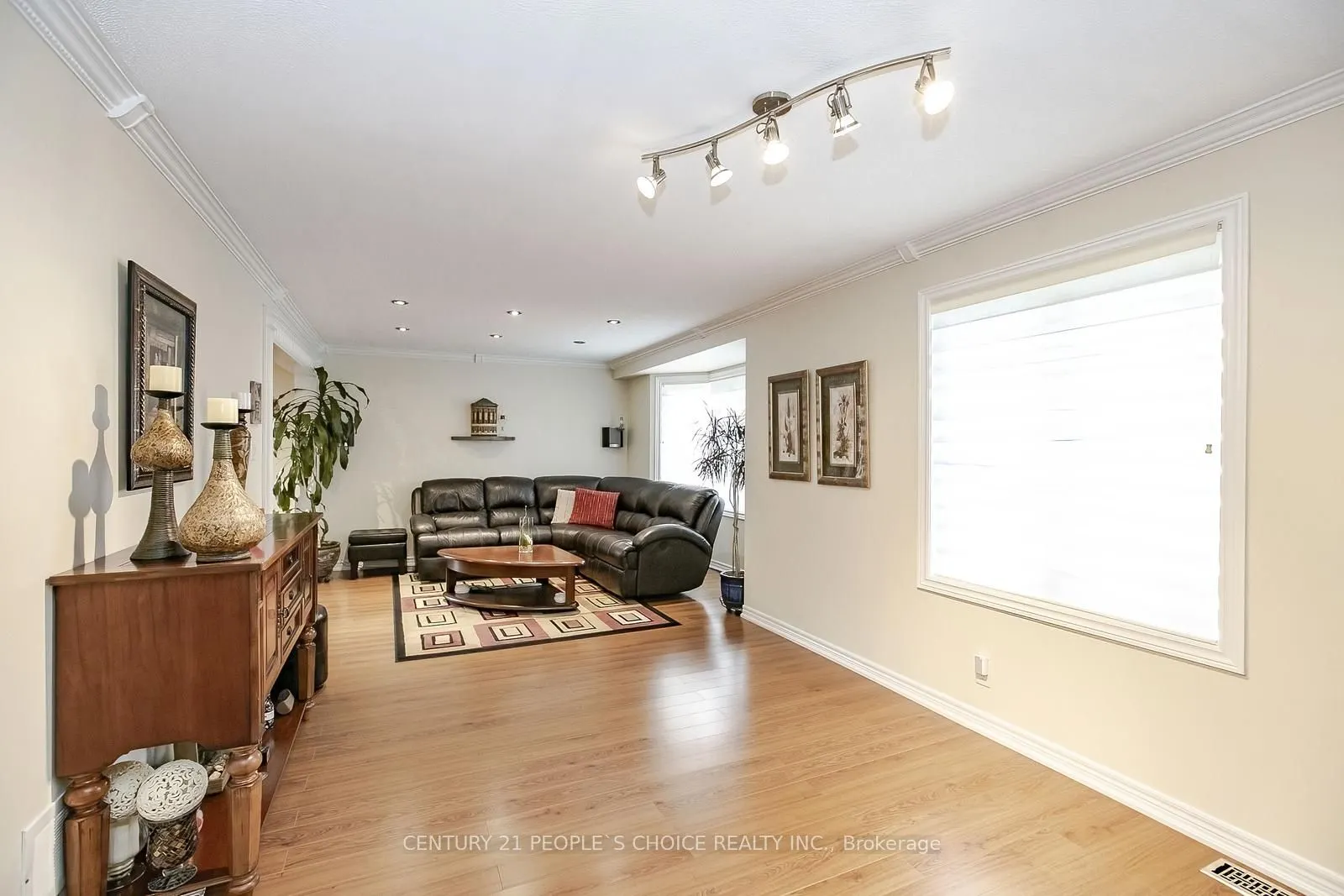 1 LAKE LOUISE Drive